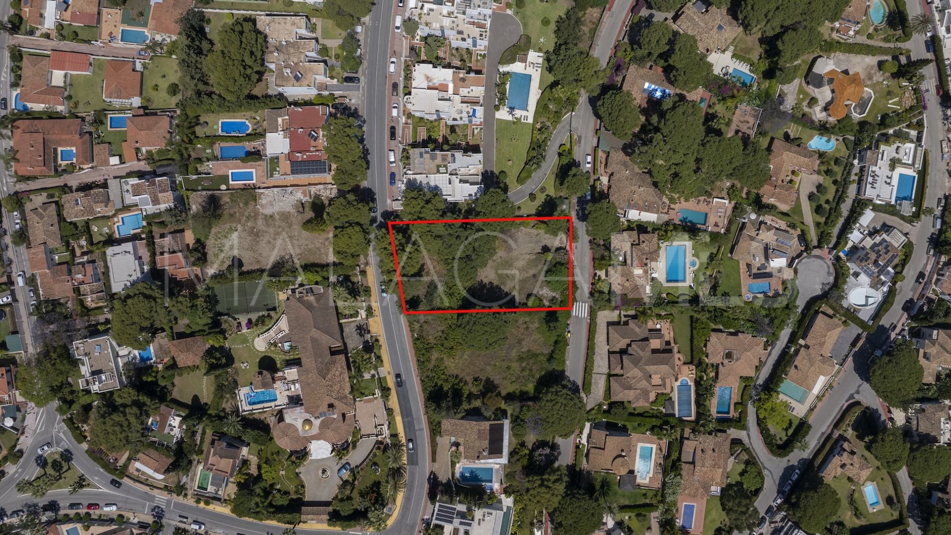 Terrain for sale in Nueva Andalucia