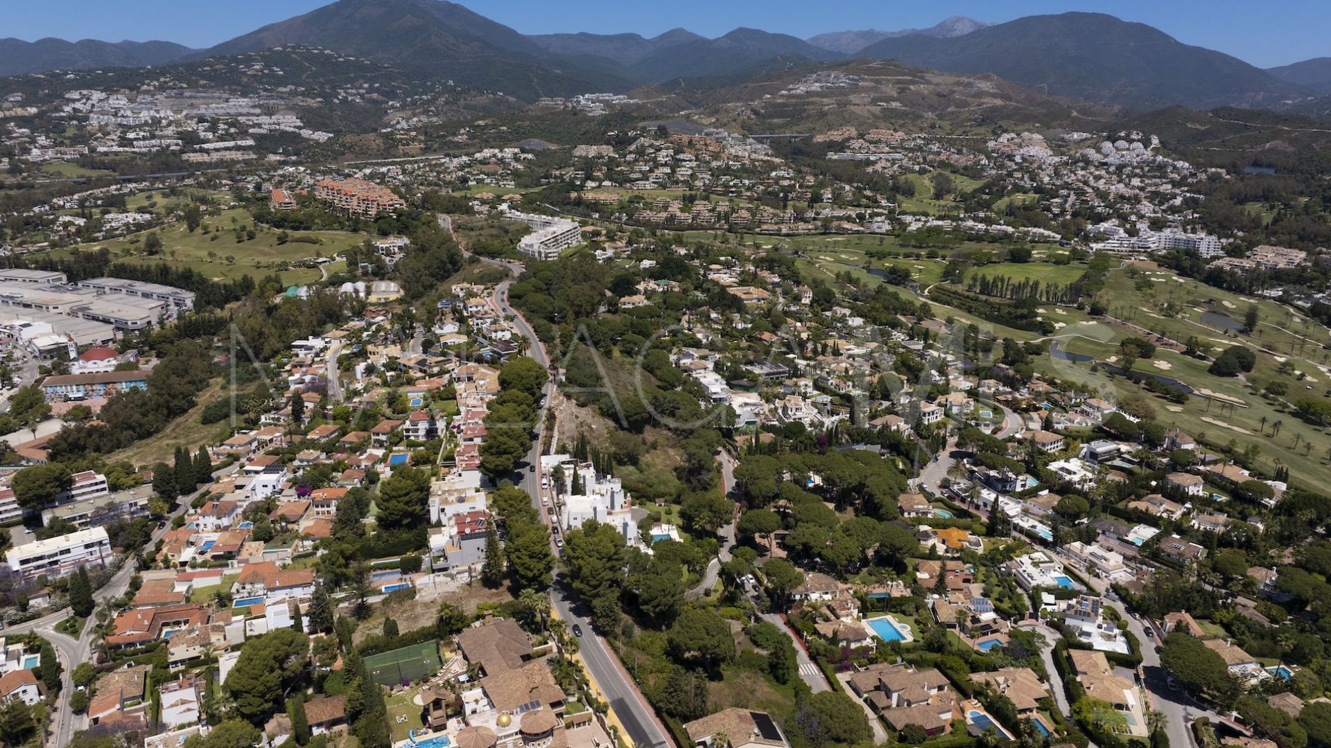 Terrain for sale in Nueva Andalucia