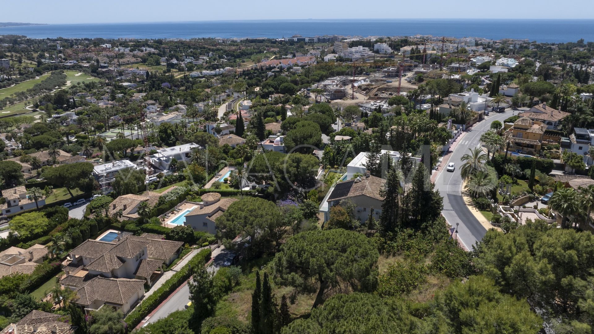 Terrain for sale in Nueva Andalucia