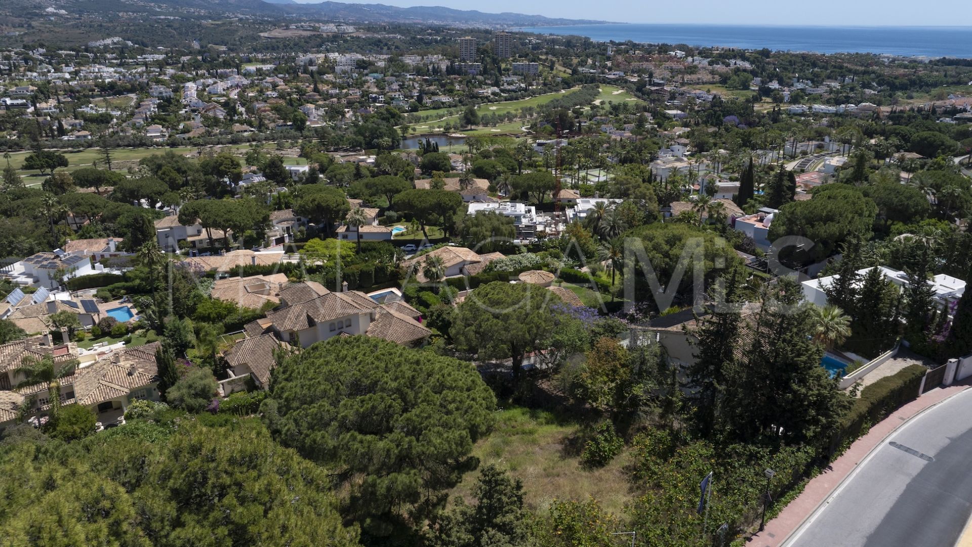 Terrain for sale in Nueva Andalucia