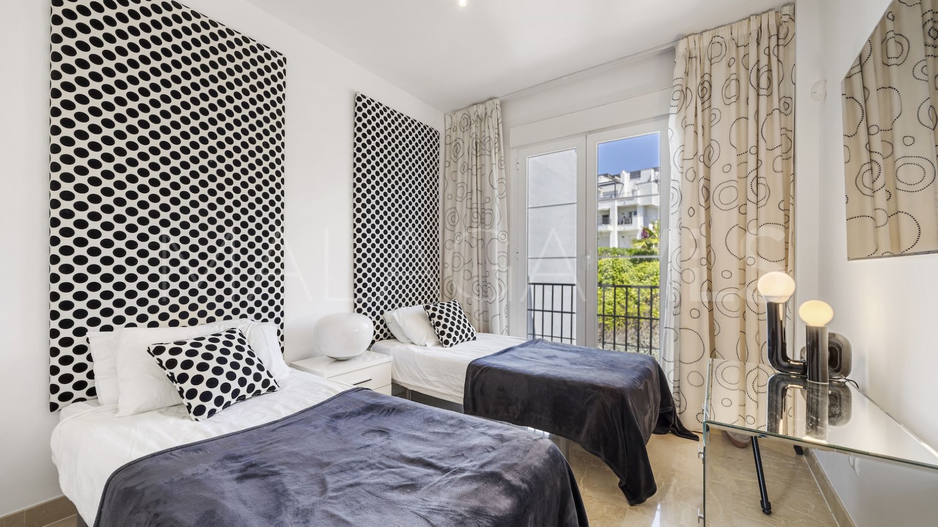 Apartamento a la venta in Los Arqueros with 3 bedrooms
