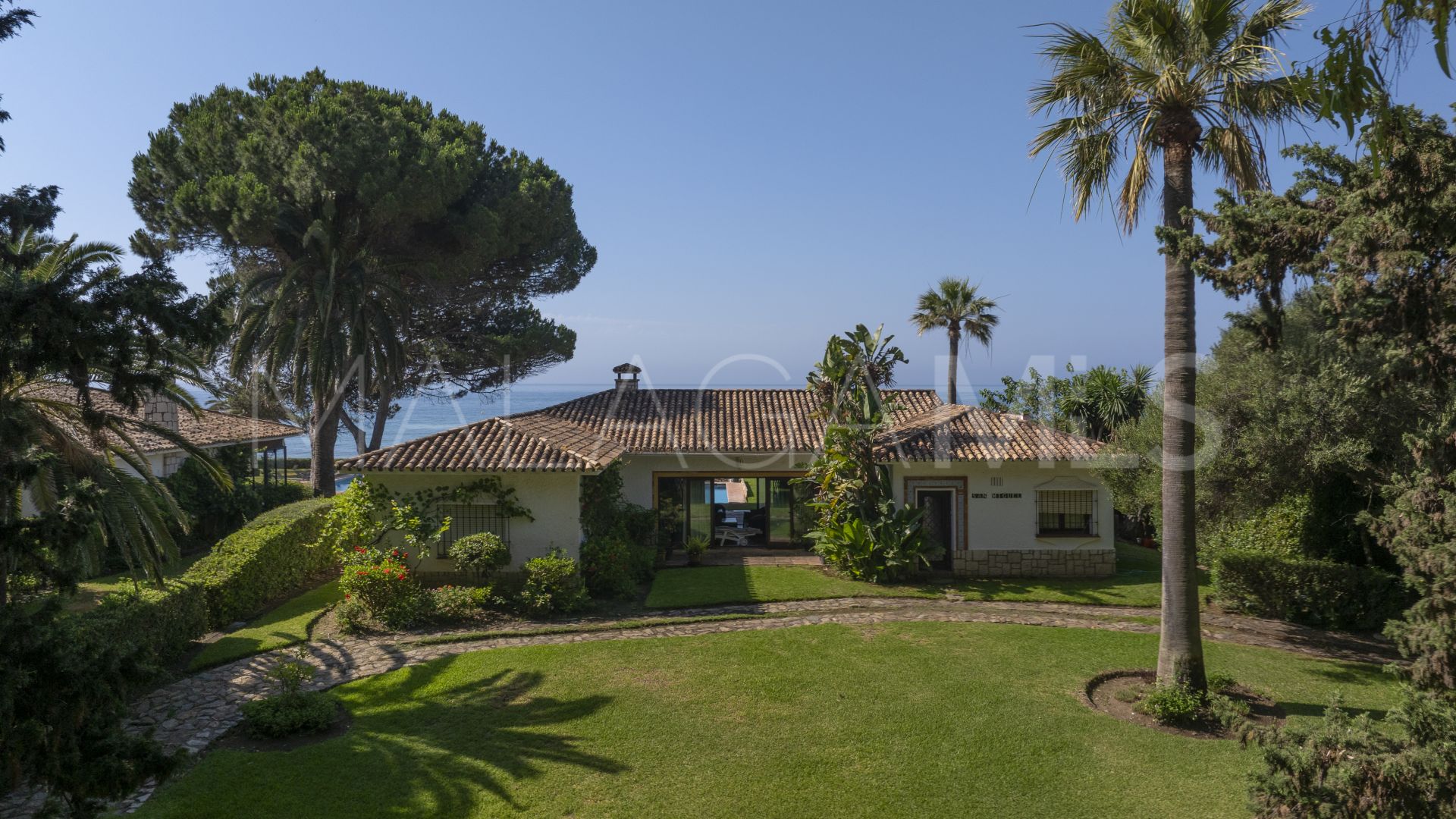 Villa for sale in Estepona Ost