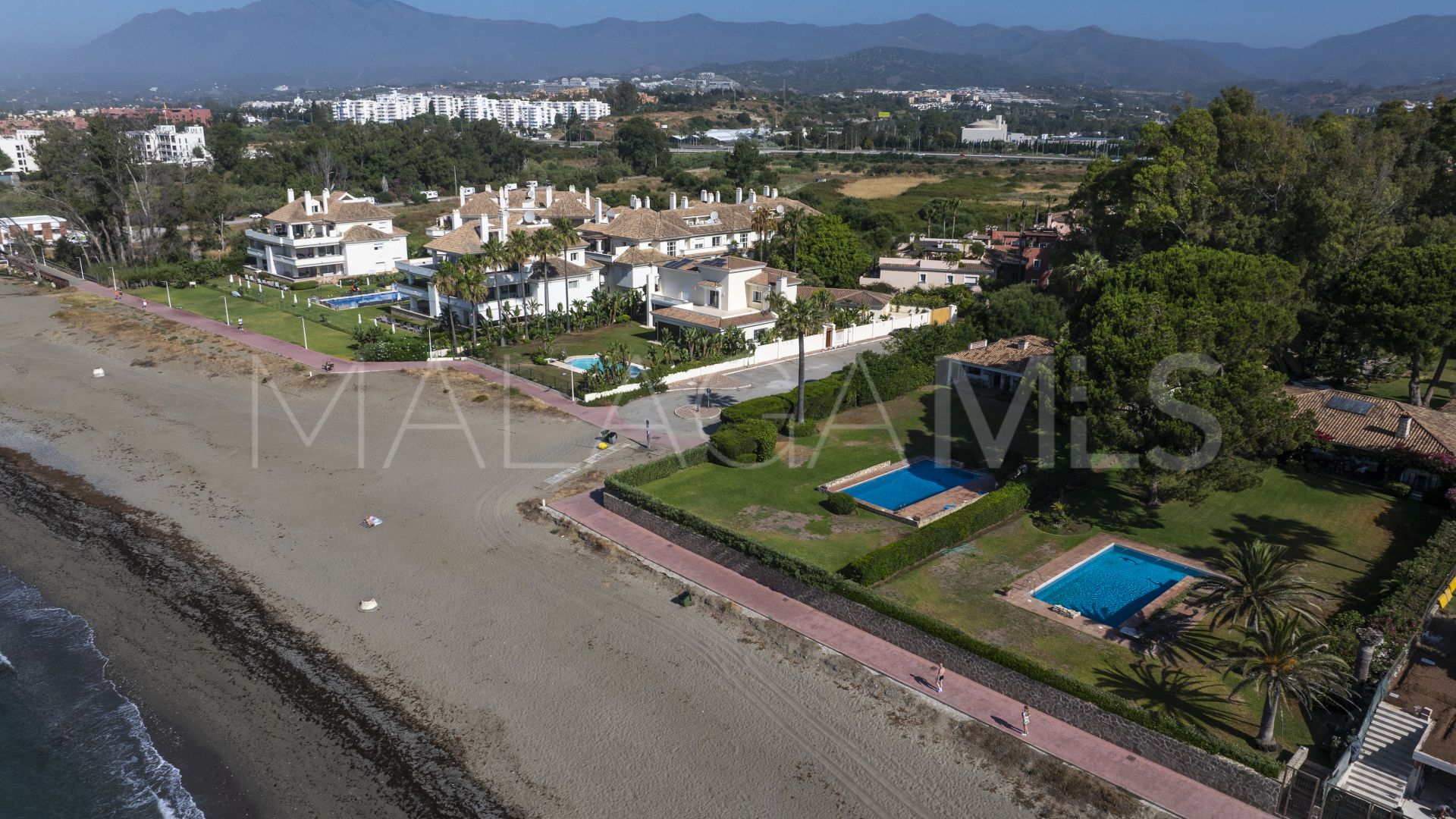 Villa for sale in Estepona Ost