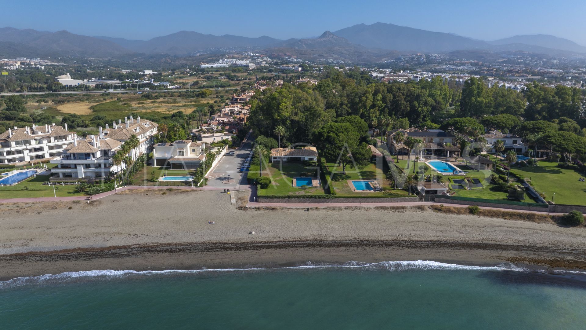 Villa for sale in Estepona Ost