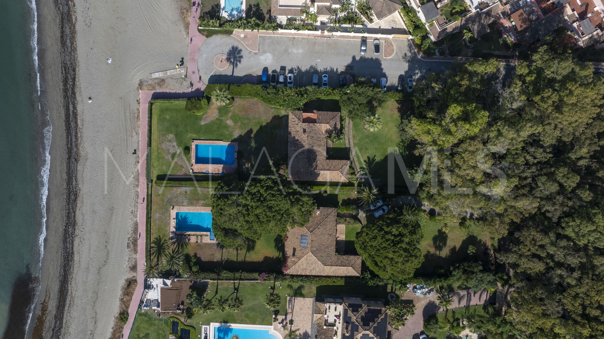 Villa for sale in Estepona Ost