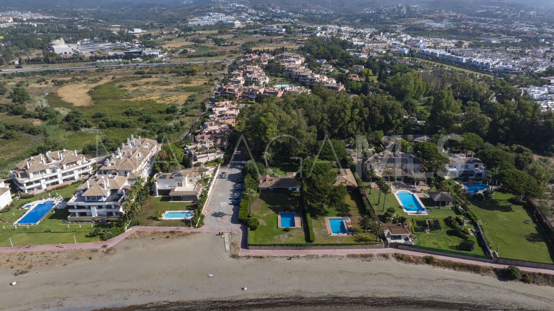Villa for sale in Estepona Ost