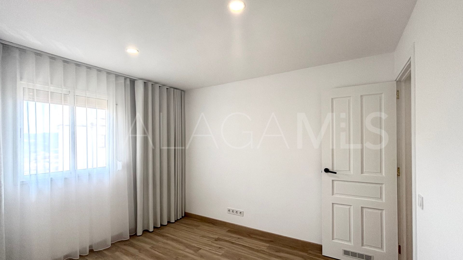 Hus i byn for sale in Vélez-Málaga Centro