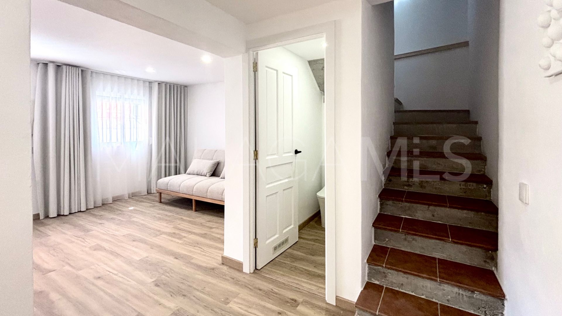 Hus i byn for sale in Vélez-Málaga Centro