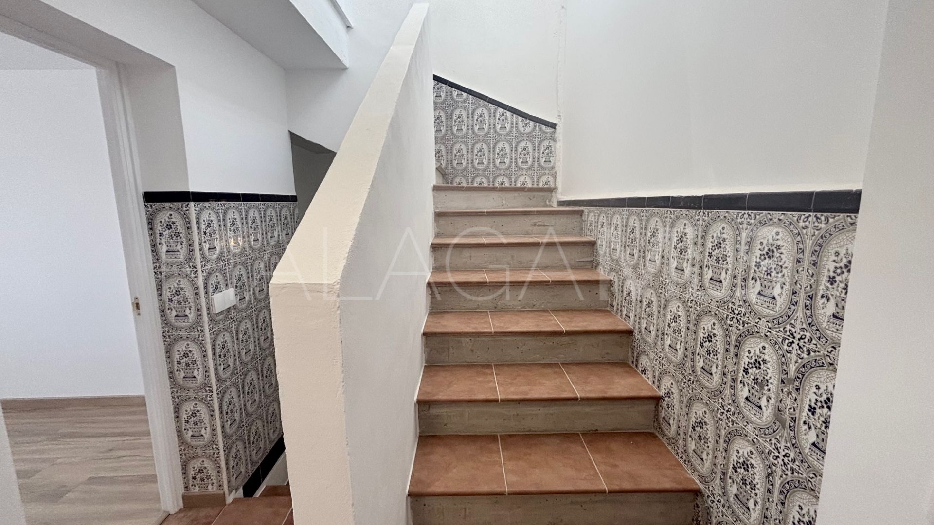 Hus i byn for sale in Vélez-Málaga Centro
