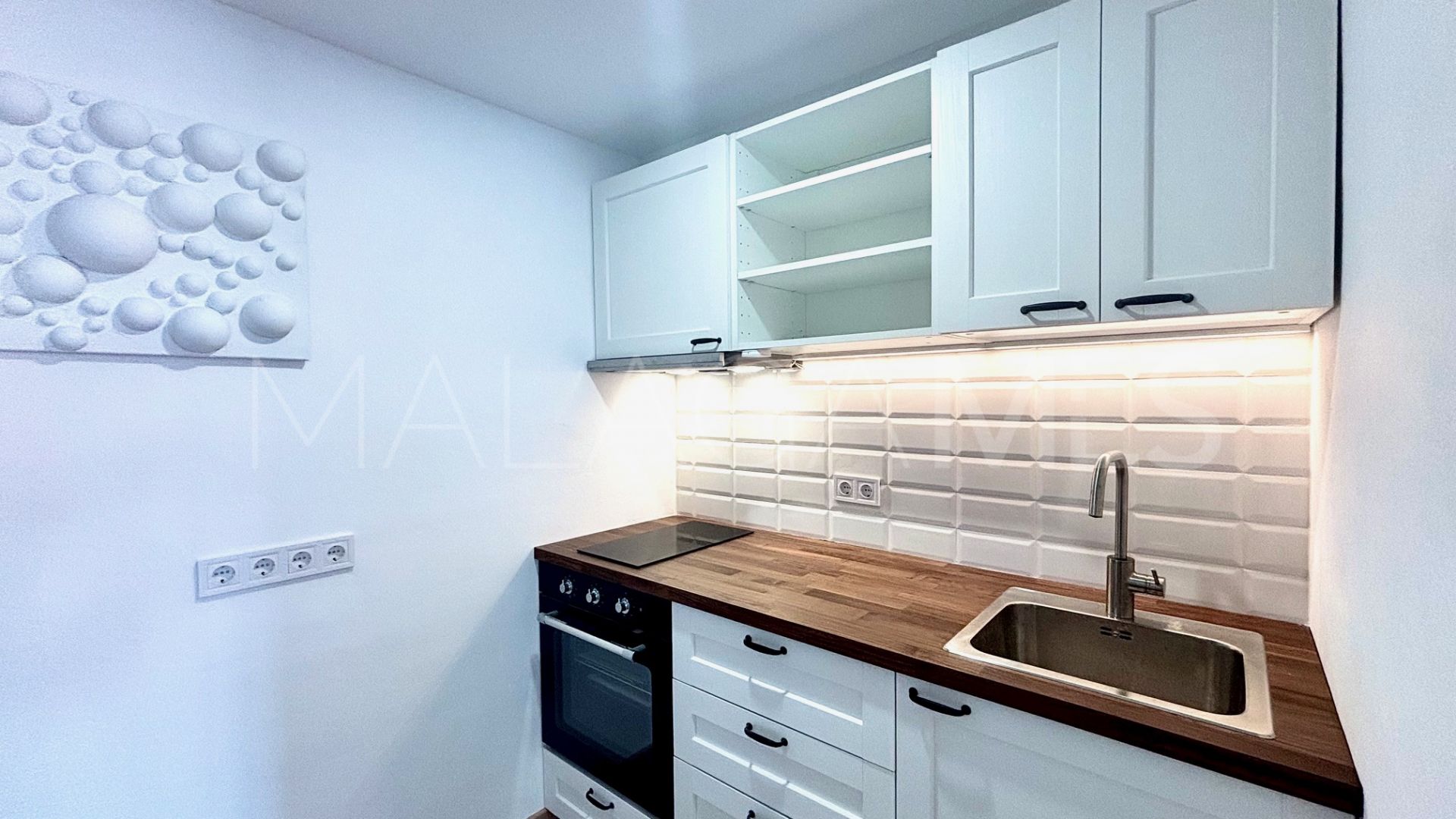 Hus i byn for sale in Vélez-Málaga Centro