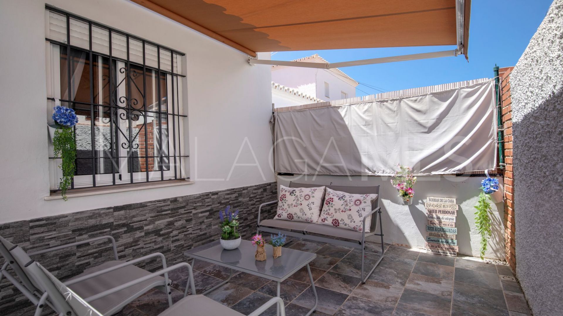 Hus i byn for sale in Los Pacos