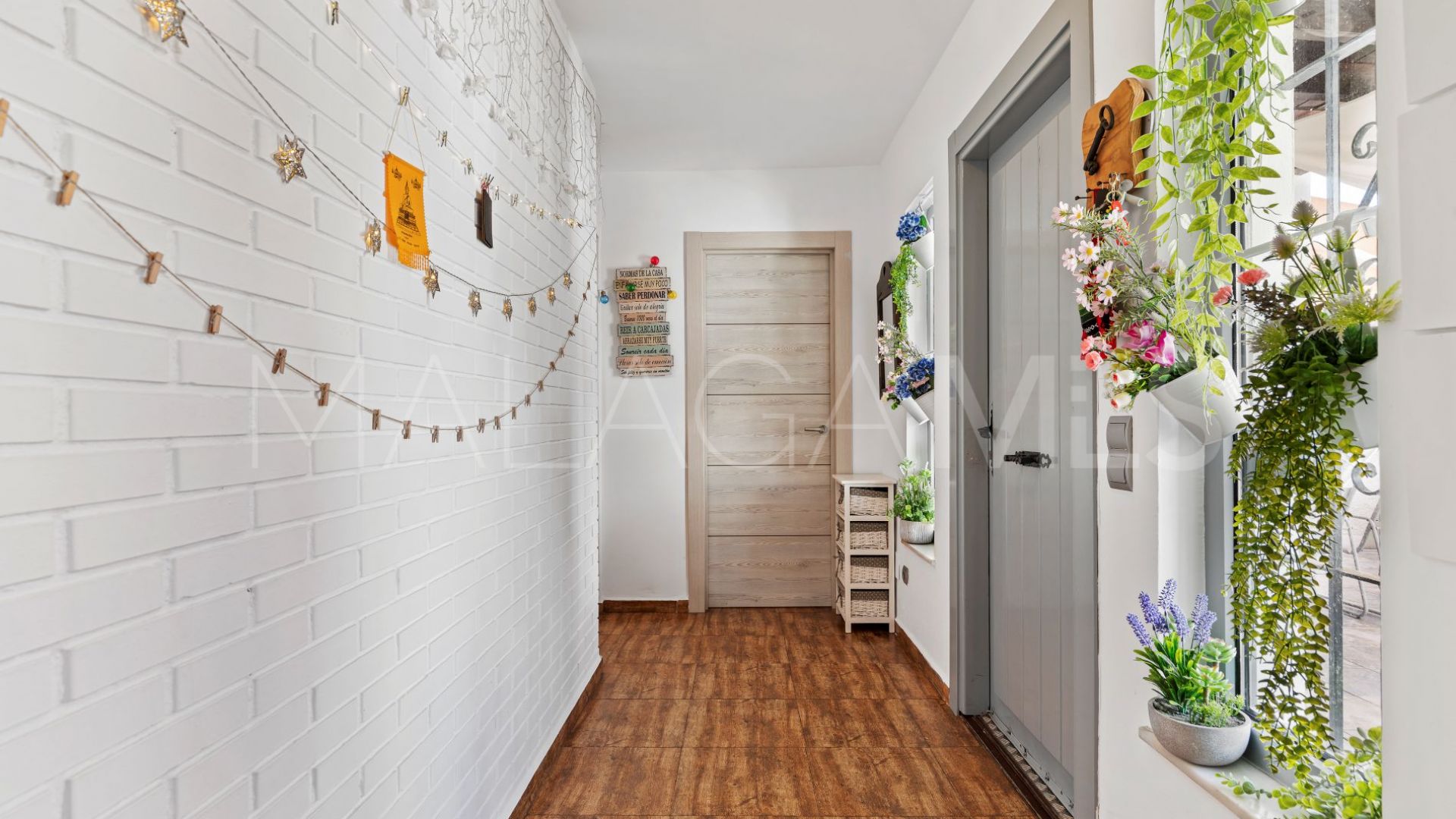 Hus i byn for sale in Los Pacos