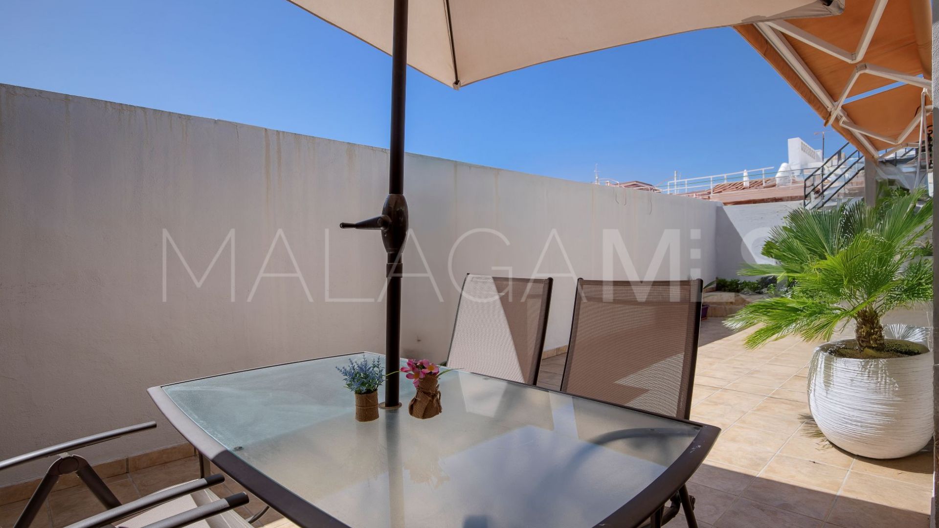 Hus i byn for sale in Los Pacos