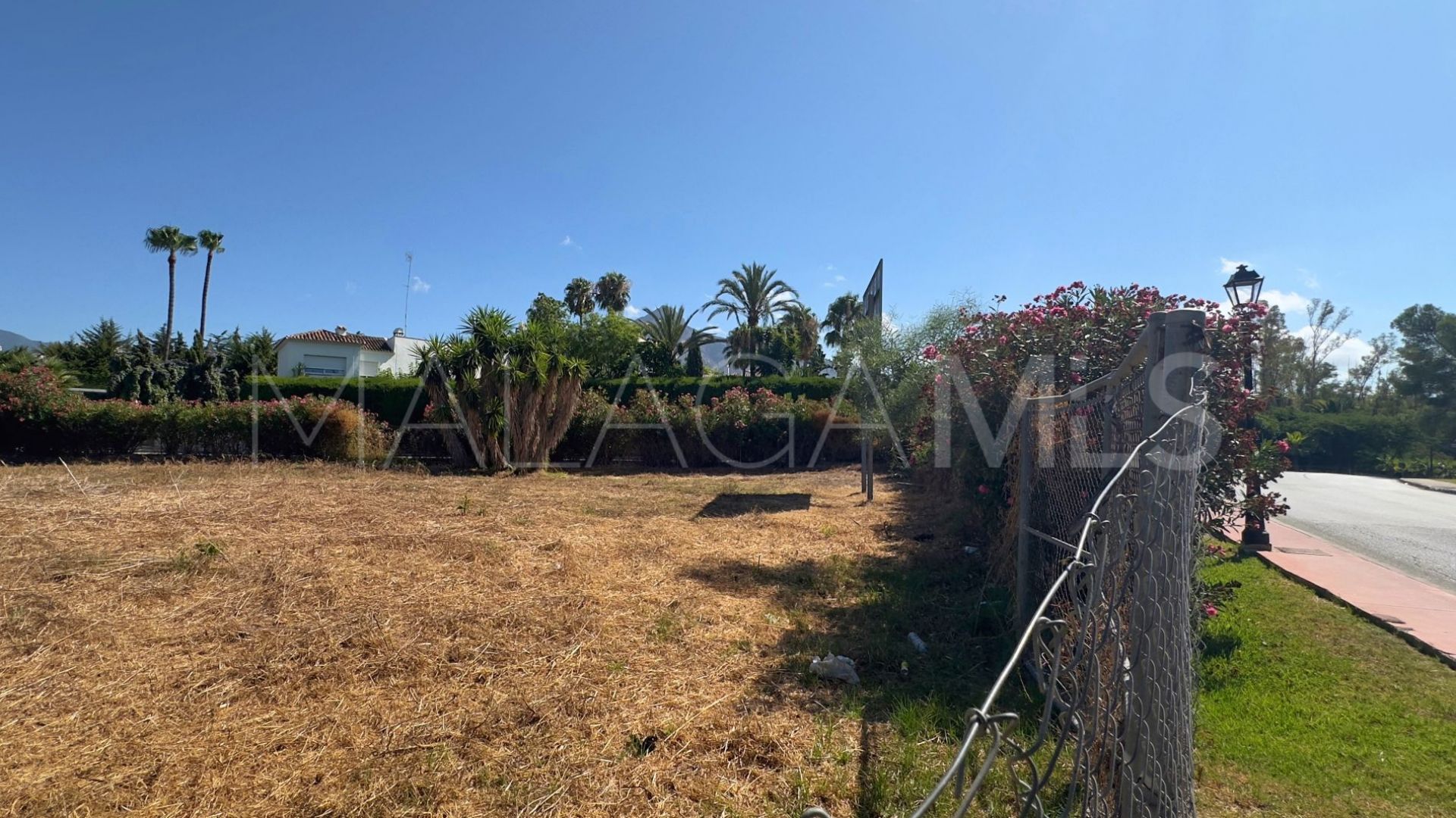 Parcela a la venta in Nueva Andalucia