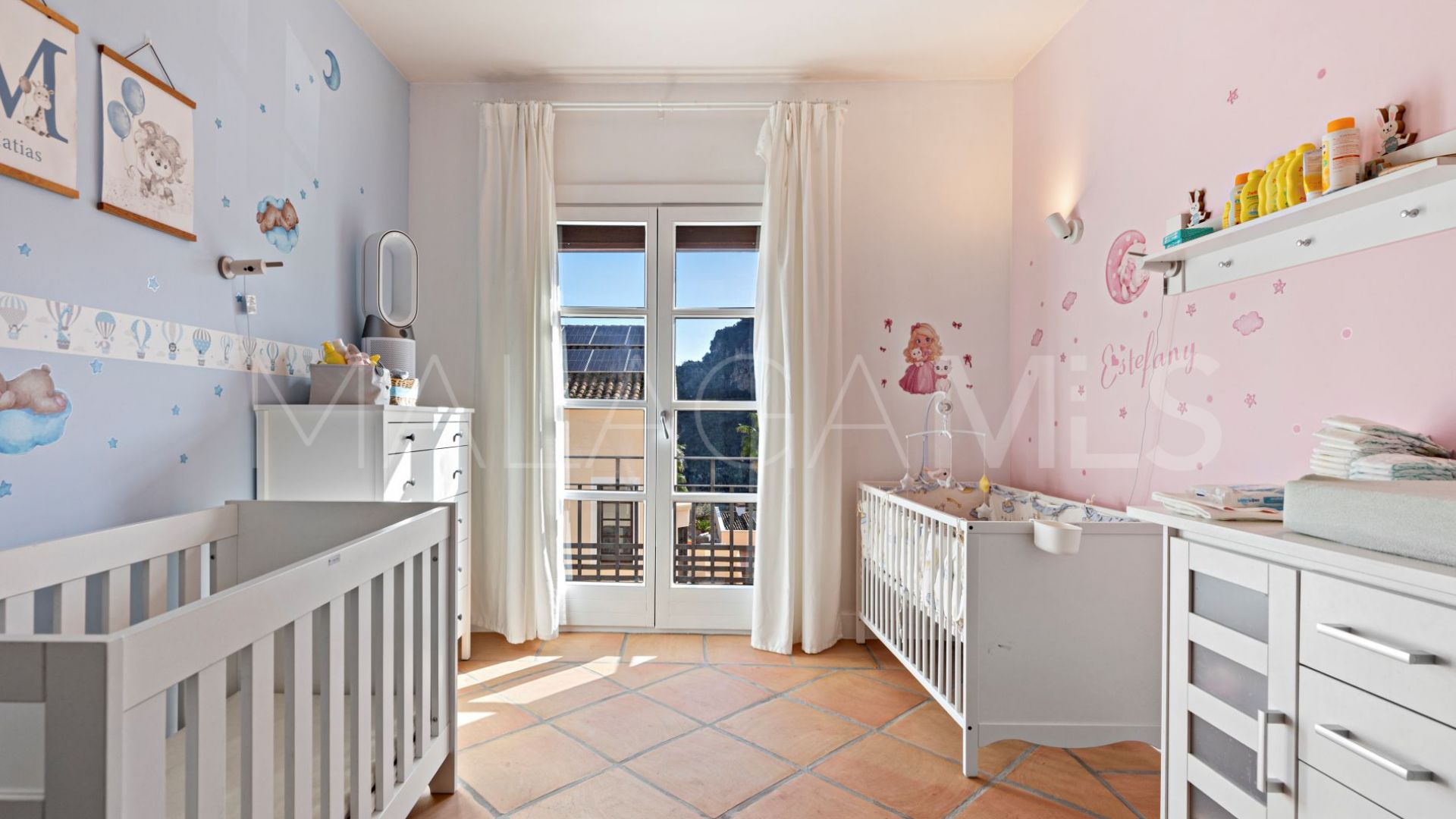 Buy adosado in El Casar with 4 bedrooms