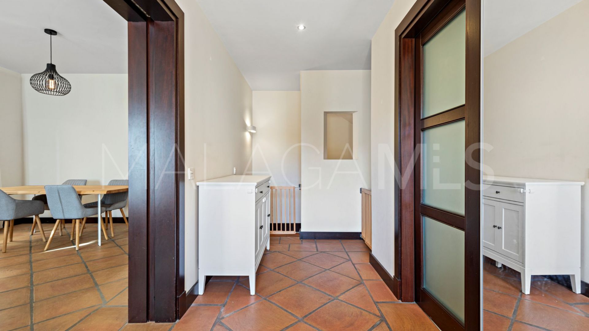 Buy adosado in El Casar with 4 bedrooms