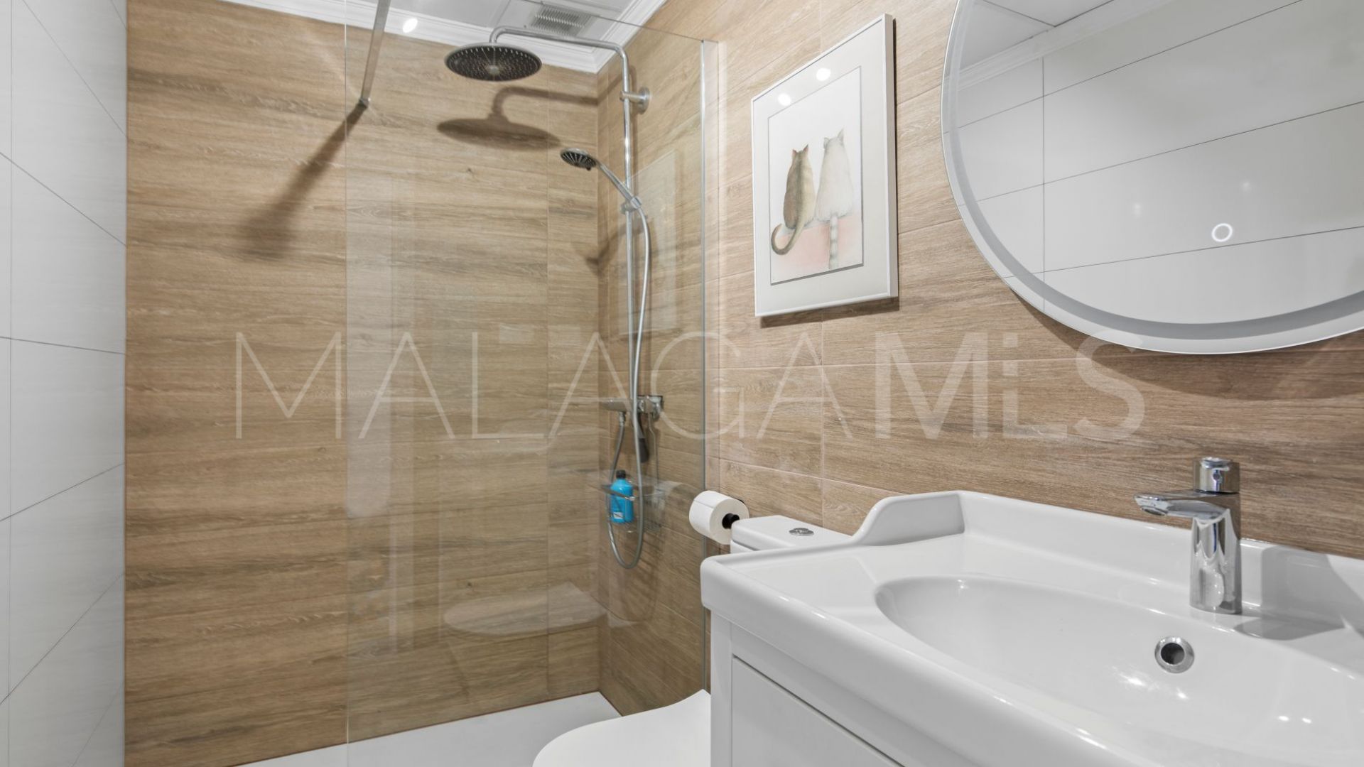 Apartment with 2 bedrooms for sale in Marbella East