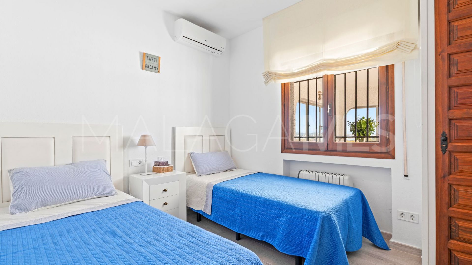 5 bedrooms villa for sale in Torrenueva