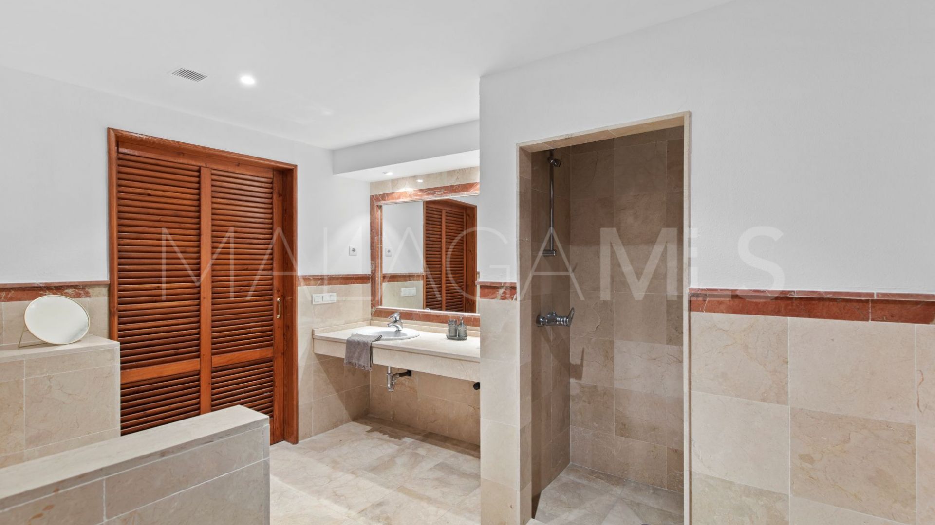 Appartement rez de chaussée for sale in Dominion Beach