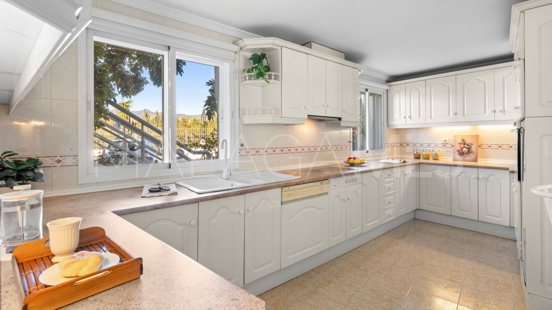 Appartement rez de chaussée for sale in Dominion Beach