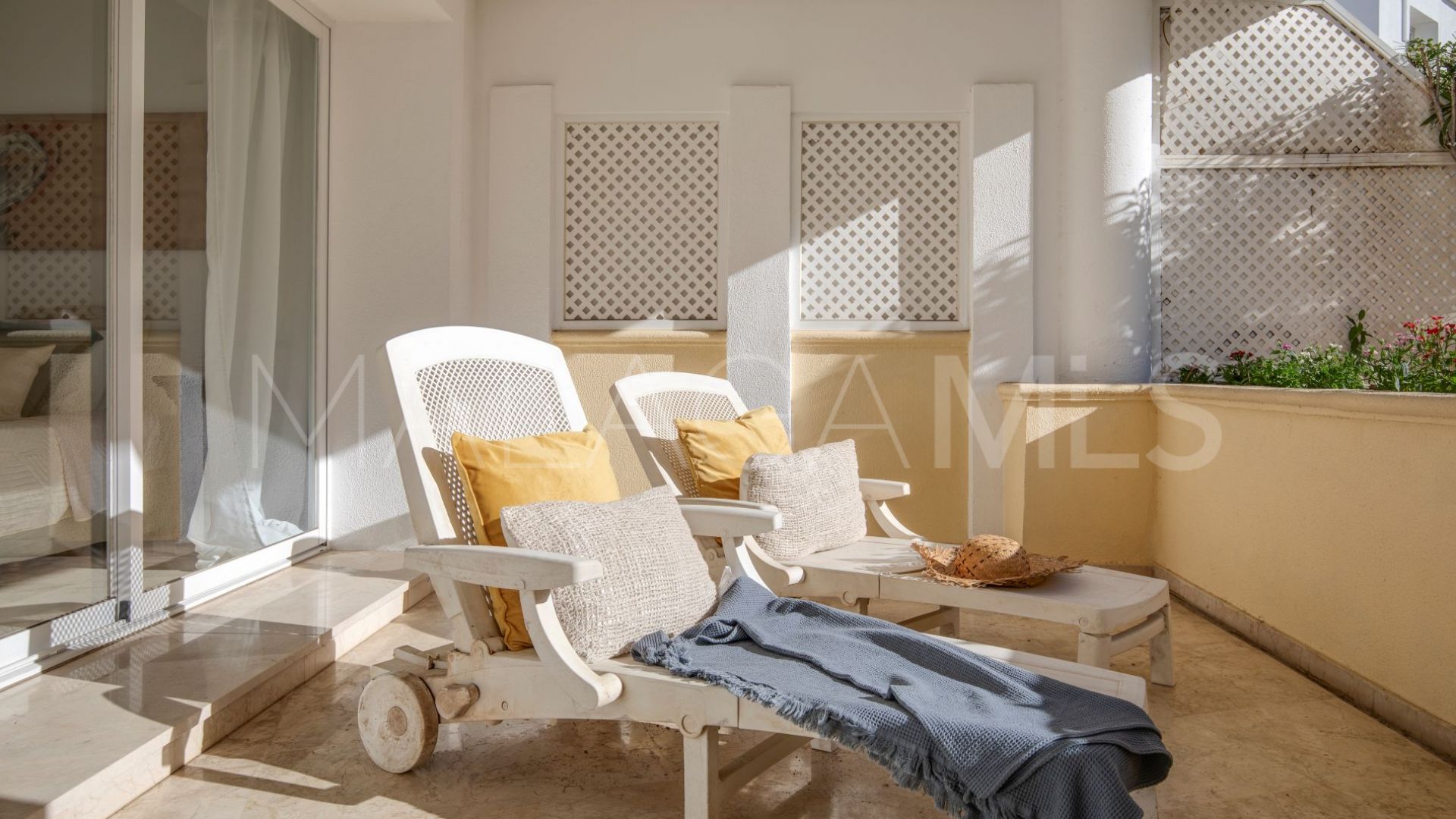 Appartement rez de chaussée for sale in Dominion Beach