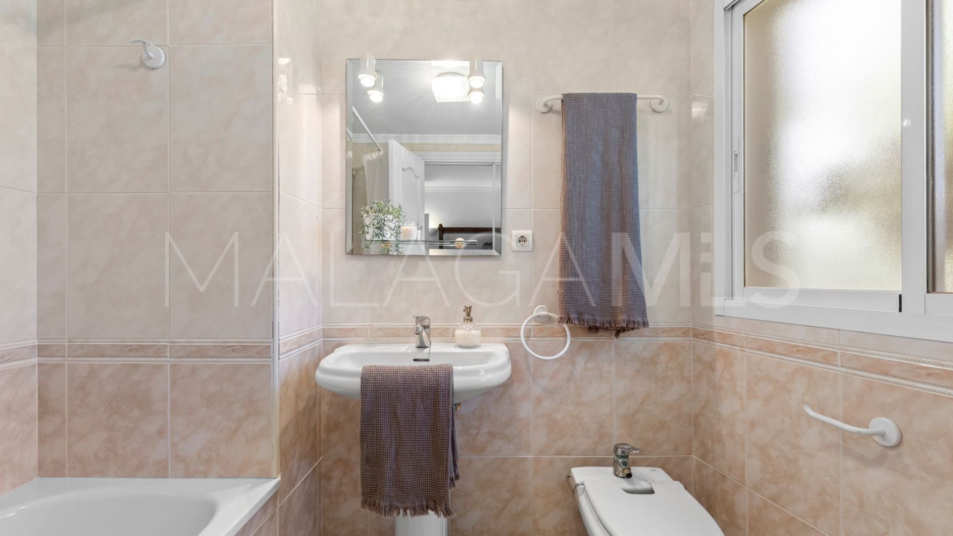 Appartement rez de chaussée for sale in Dominion Beach