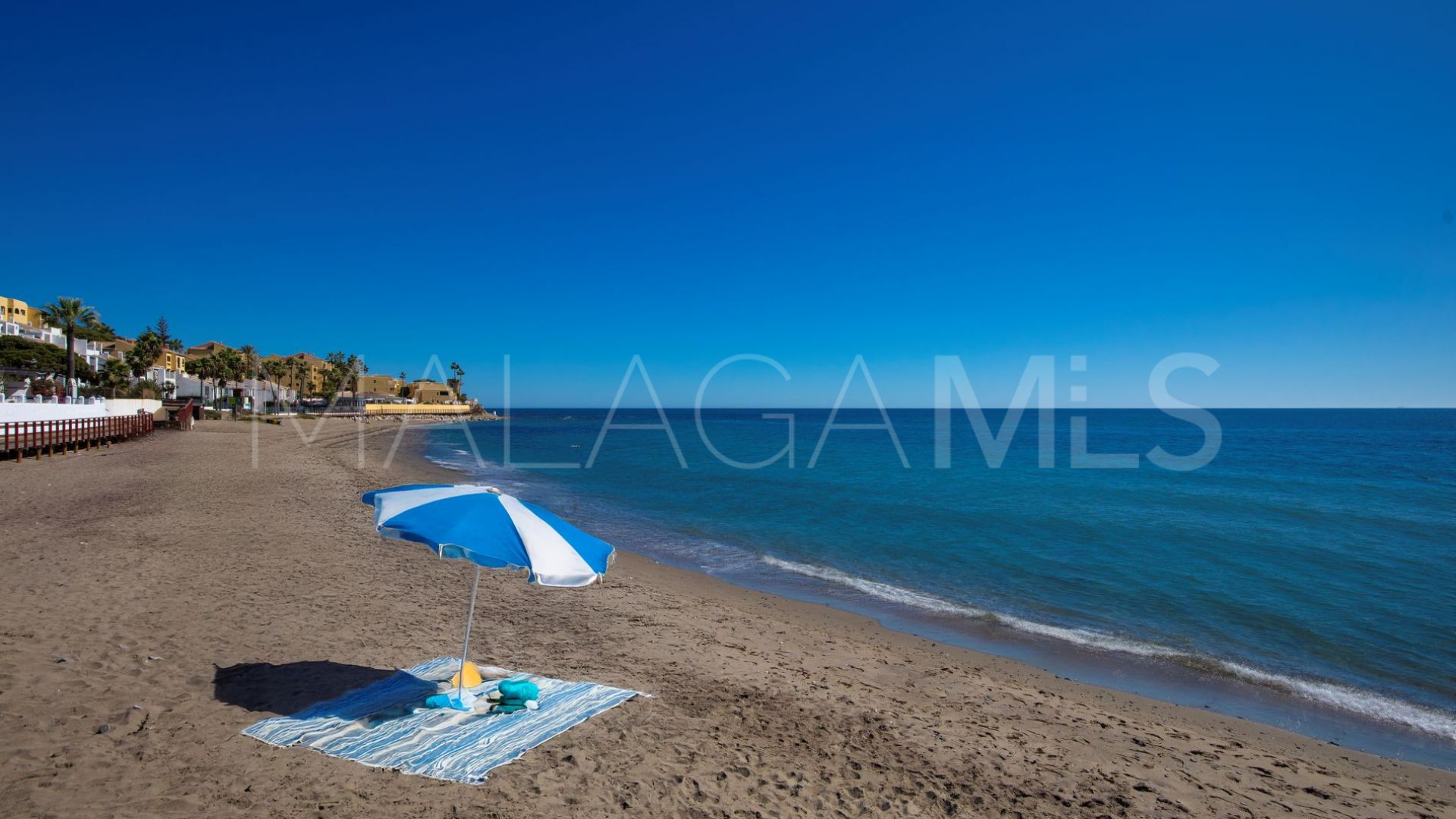 Se vende apartamento in Calahonda Playa with 1 bedroom
