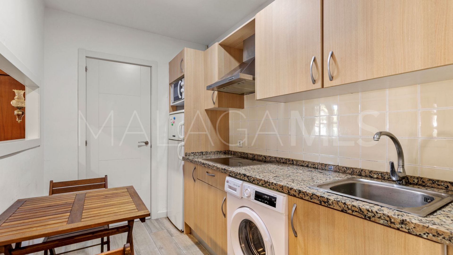 Se vende apartamento in Calahonda Playa with 1 bedroom