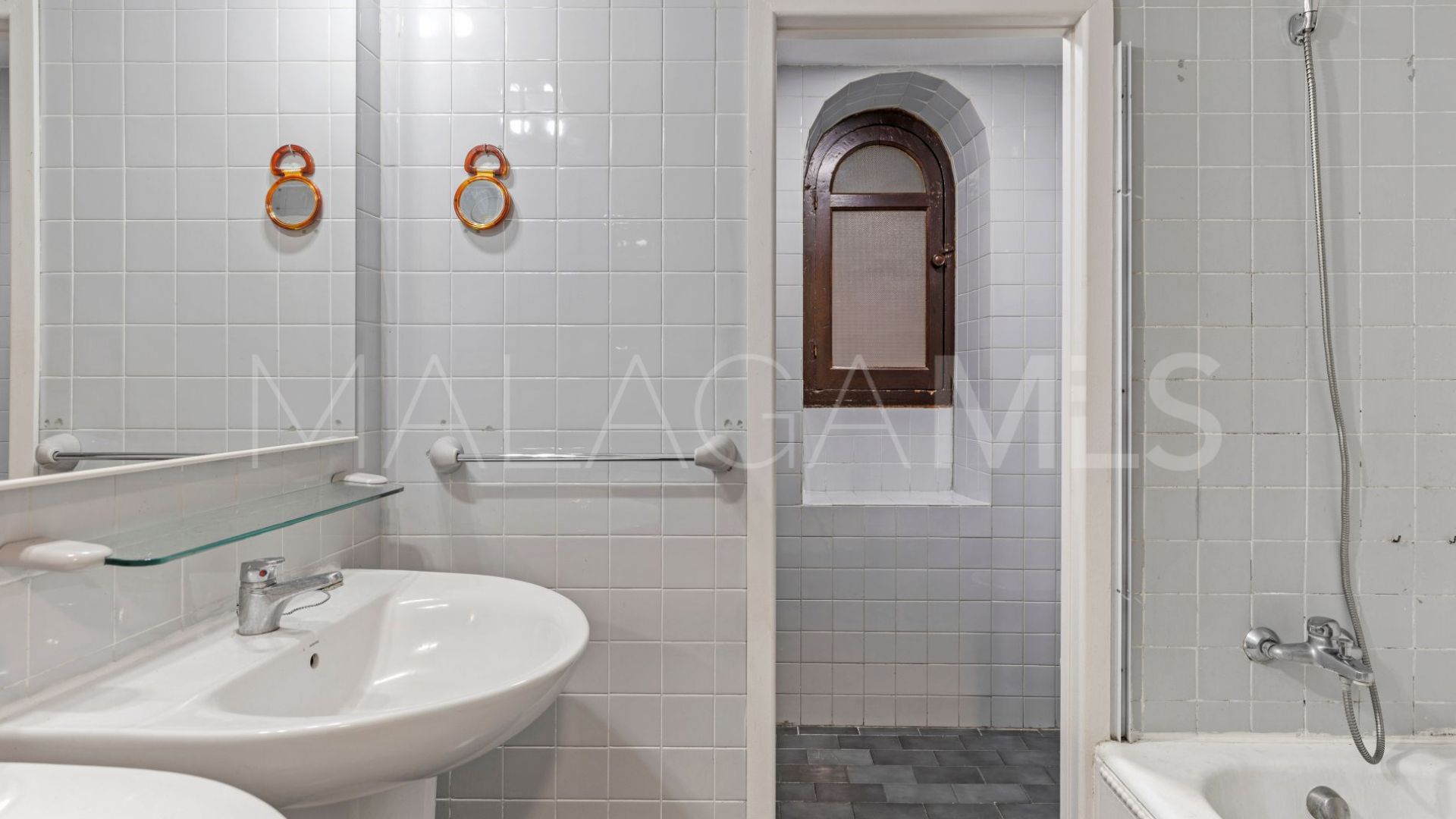 Se vende apartamento in Calahonda Playa with 1 bedroom