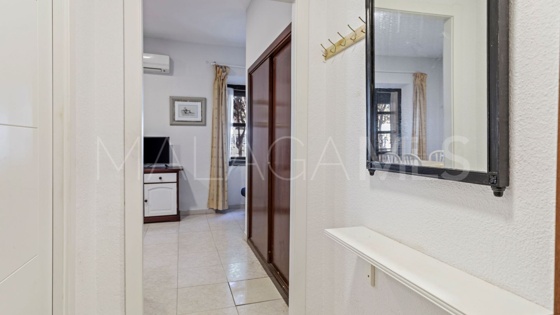 Se vende apartamento in Calahonda Playa with 1 bedroom
