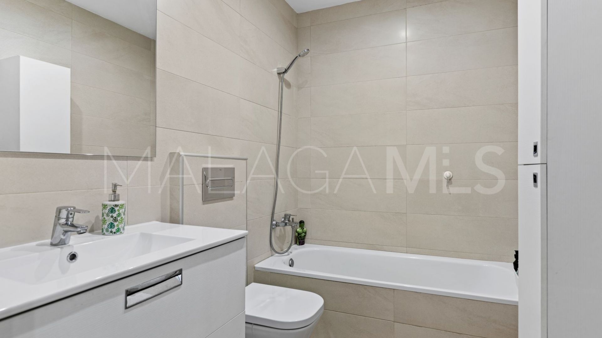 House for sale in Estepona Centre with 4 bedrooms