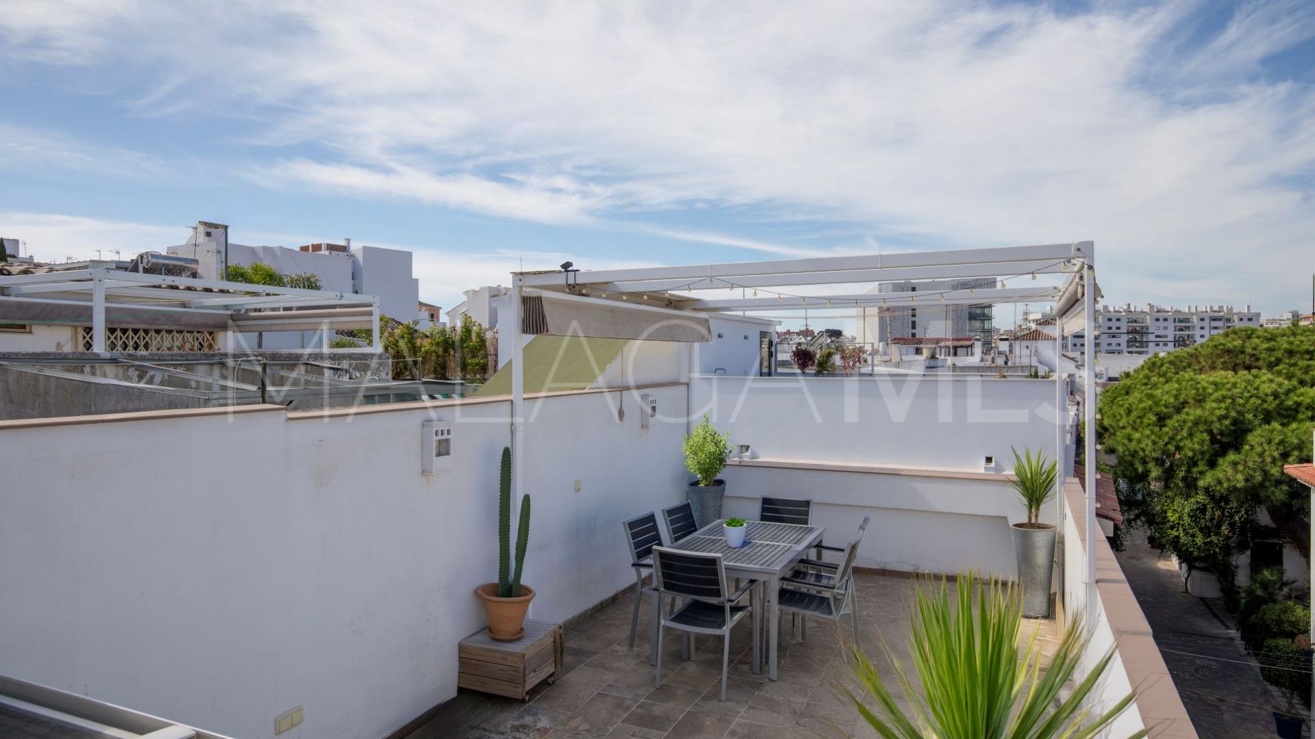 House for sale in Estepona Centre with 4 bedrooms