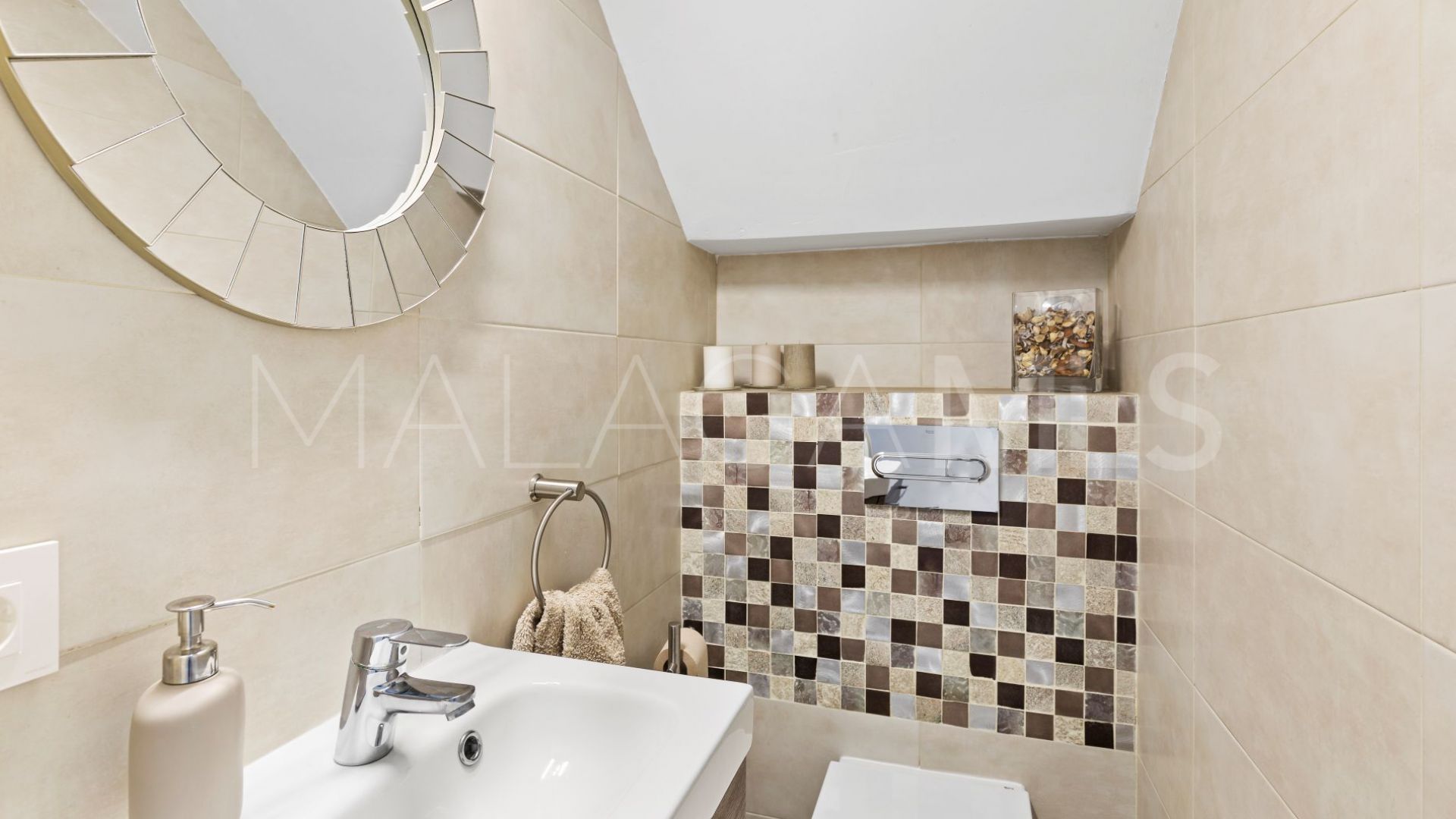 House for sale in Estepona Centre with 4 bedrooms