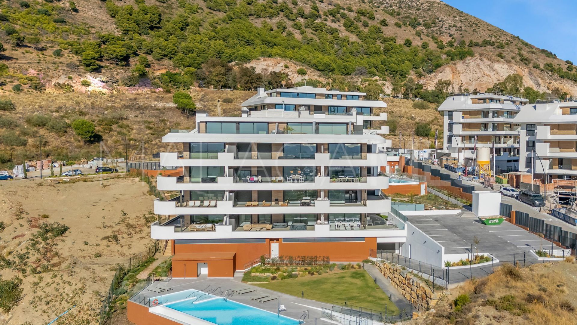 For sale 3 bedrooms apartment in El Higueron
