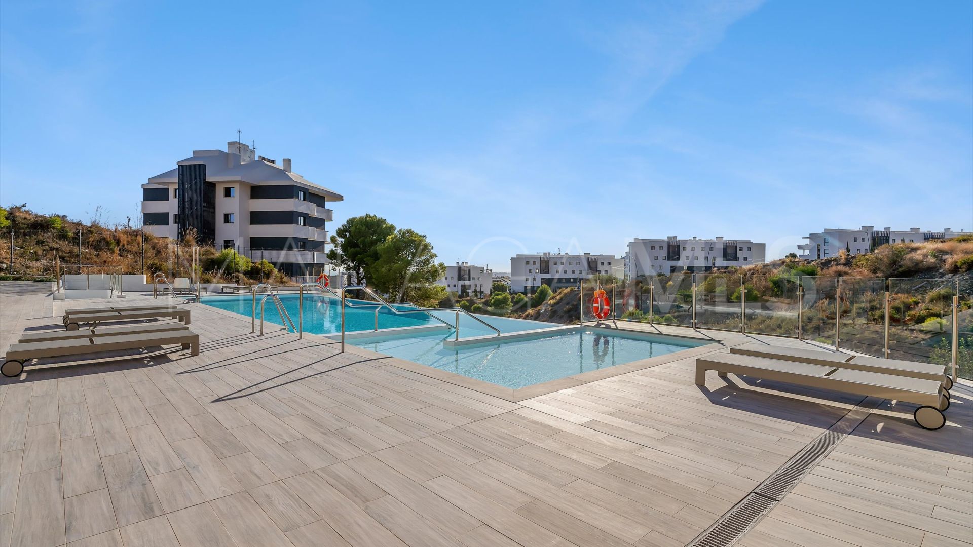 For sale 3 bedrooms apartment in El Higueron