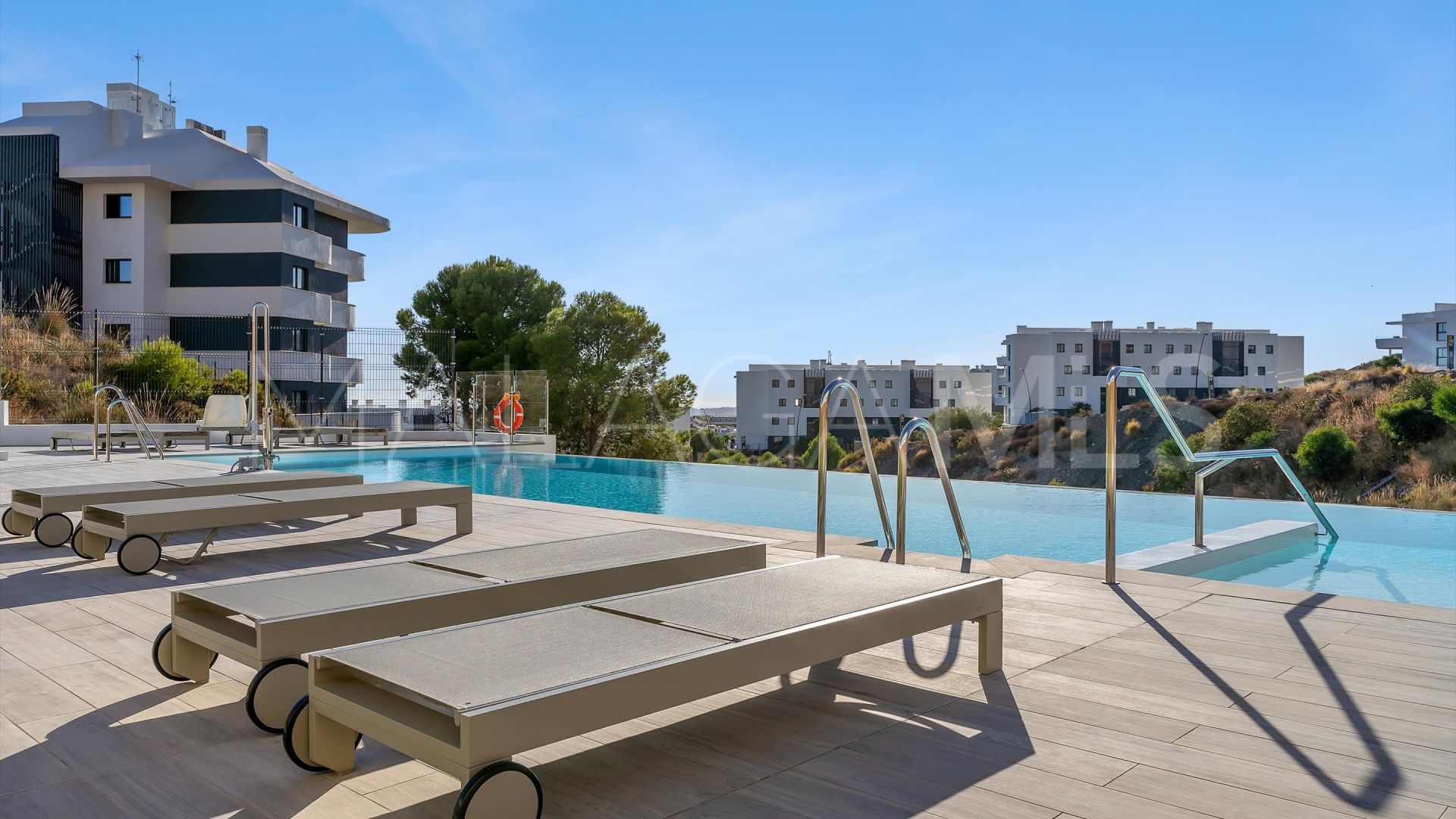 For sale 3 bedrooms apartment in El Higueron