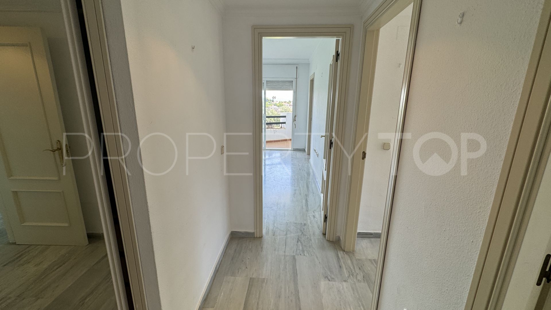 Apartamento en venta en Guadalmina Baja de 3 dormitorios