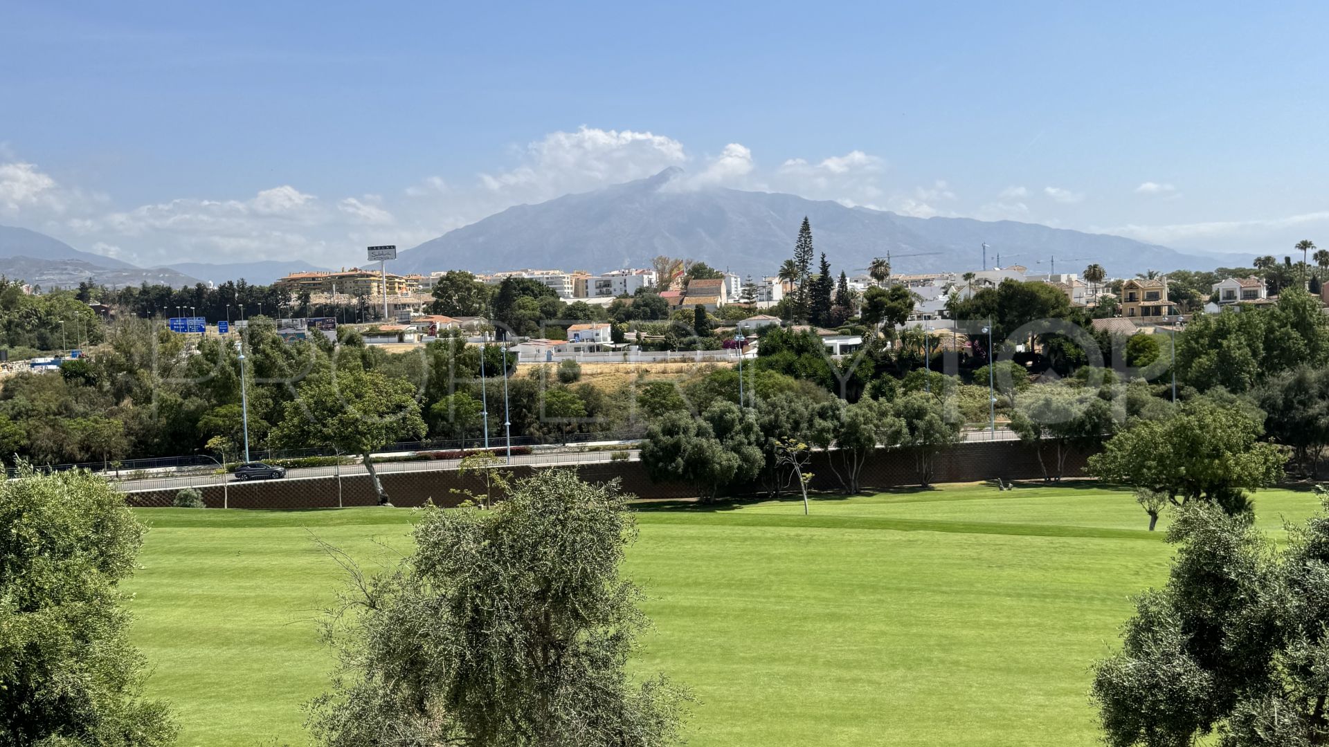 Apartamento en venta en Guadalmina Baja de 3 dormitorios