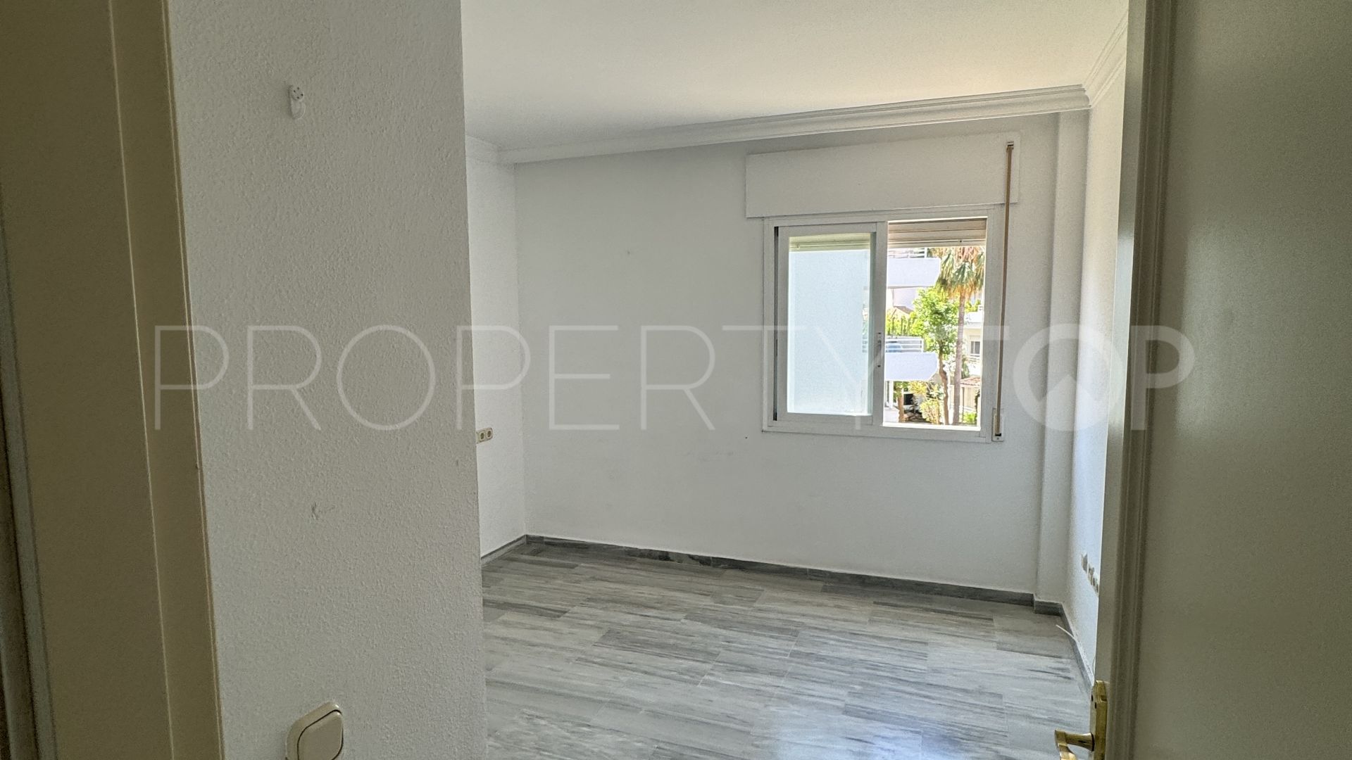 Apartamento en venta en Guadalmina Baja de 3 dormitorios