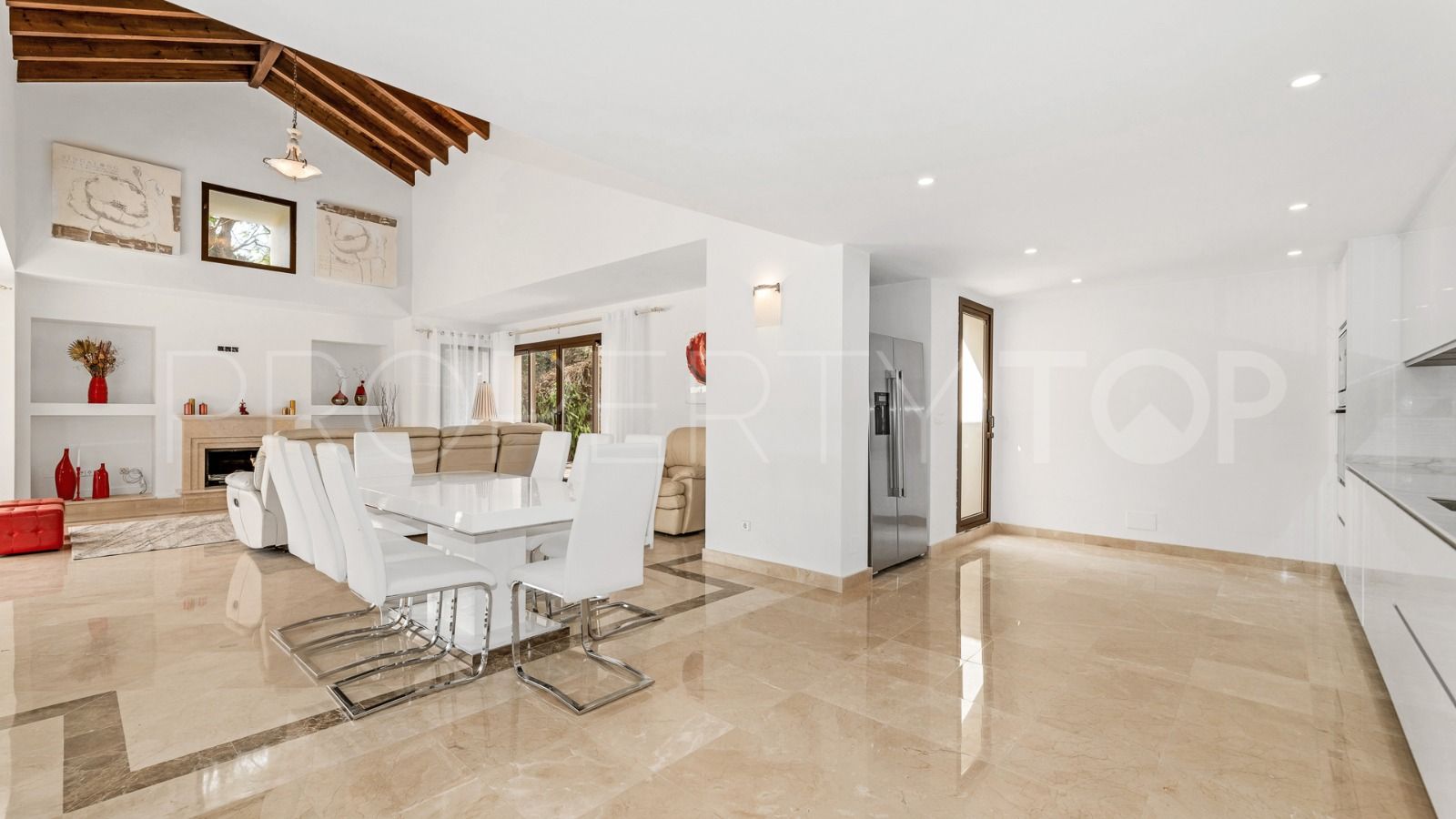 Villa de 4 dormitorios en venta en Los Arqueros