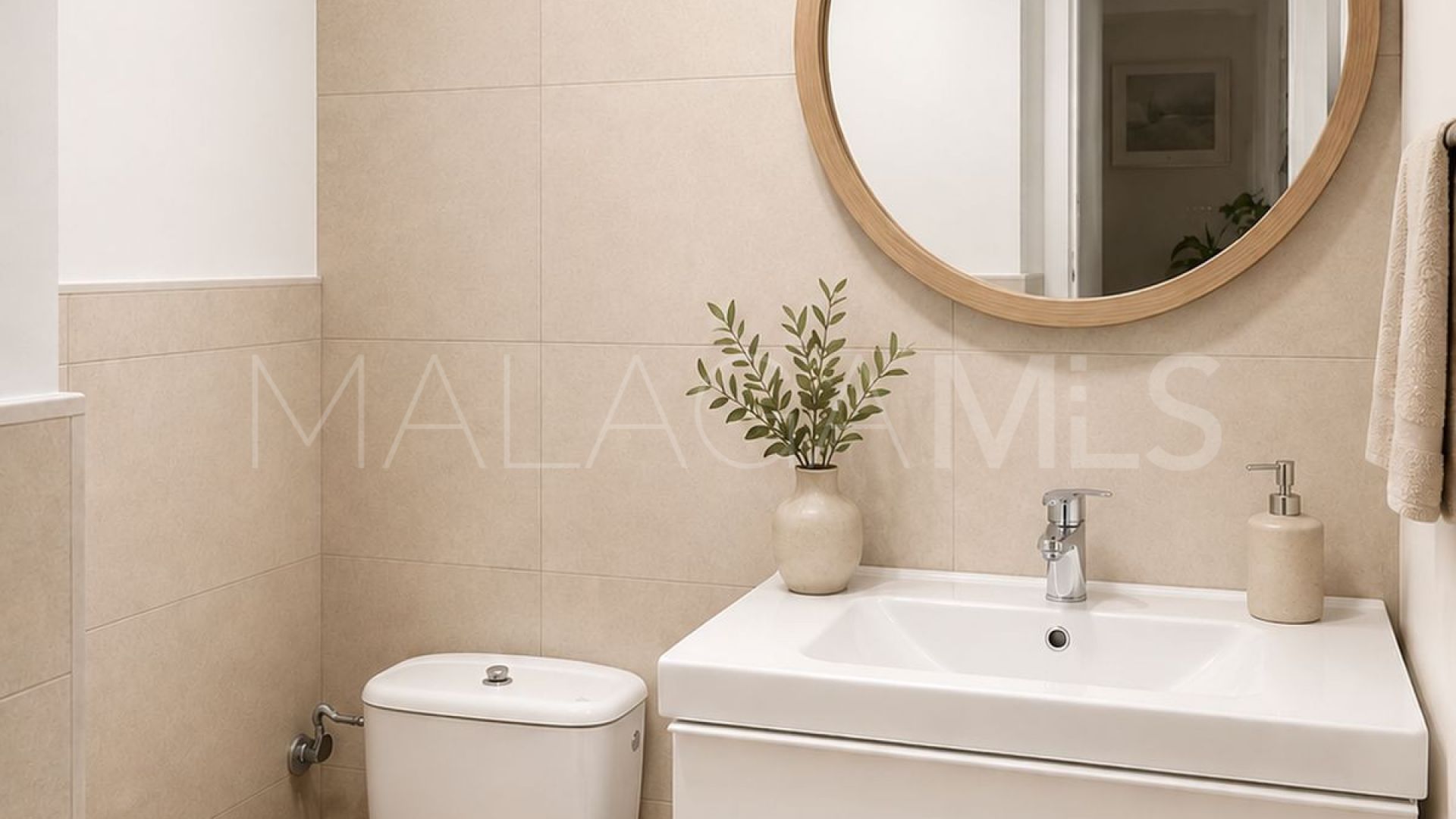 Buy adosado in Beach Side New Golden Mile with 3 bedrooms