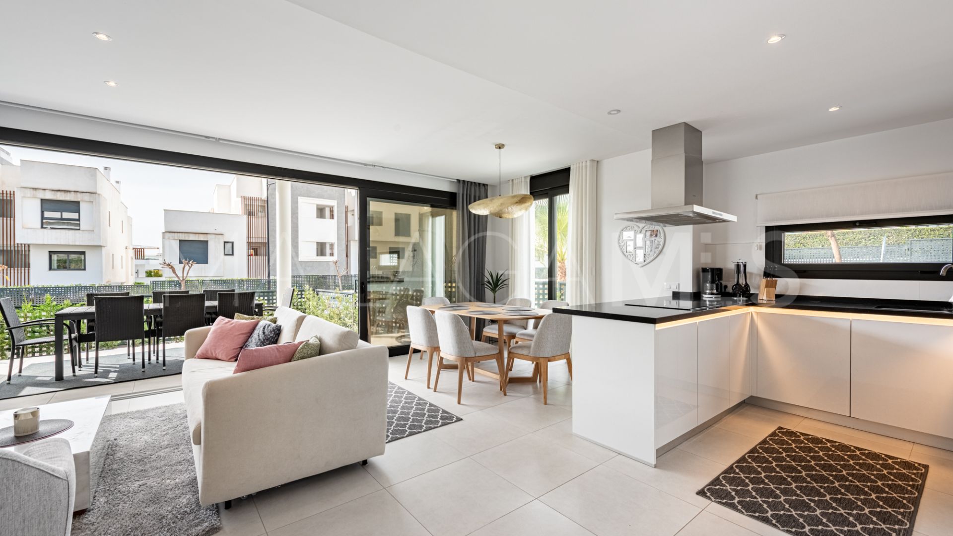 Adosado a la venta with 3 bedrooms in Bel Air
