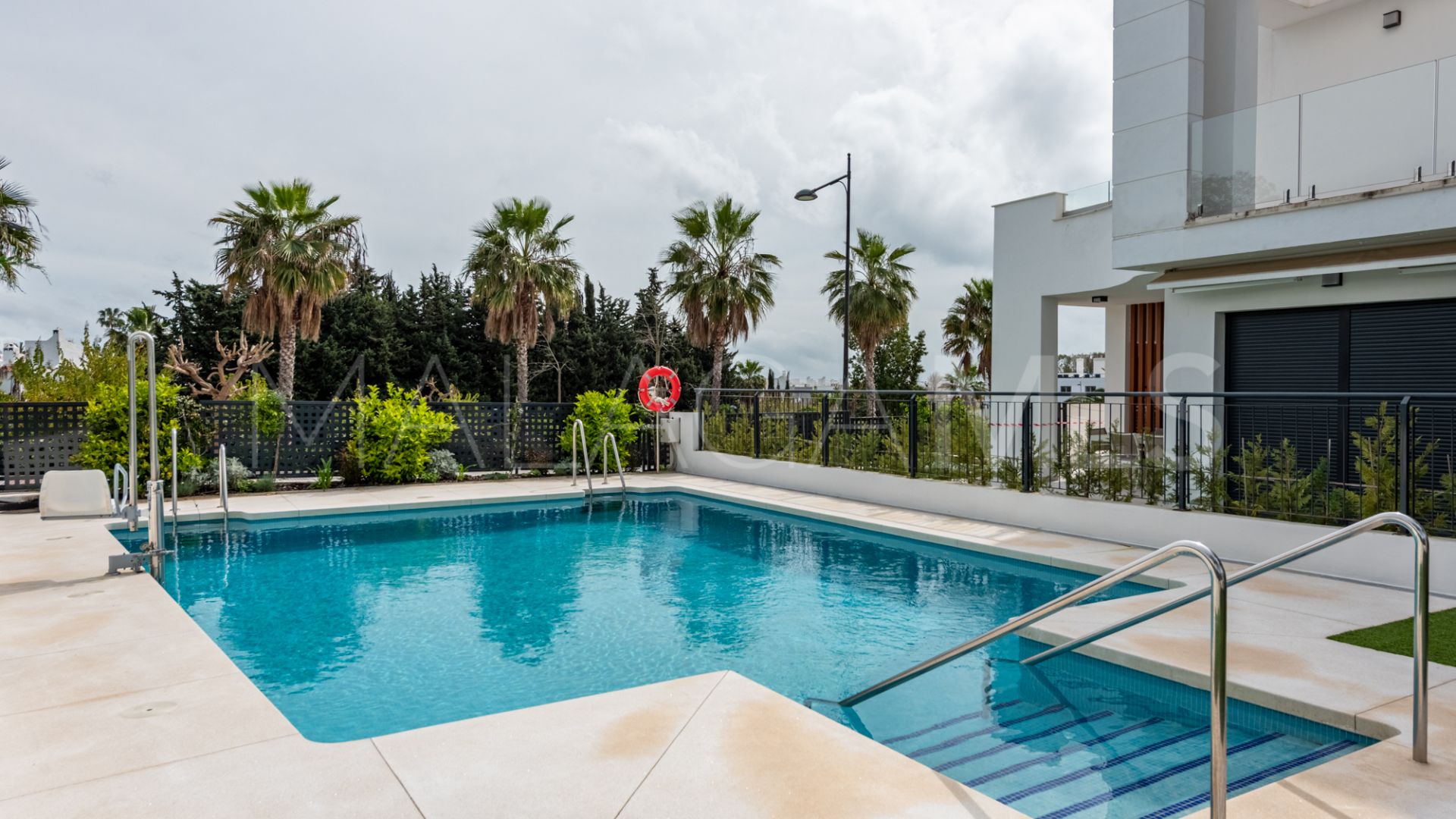Adosado a la venta with 3 bedrooms in Bel Air