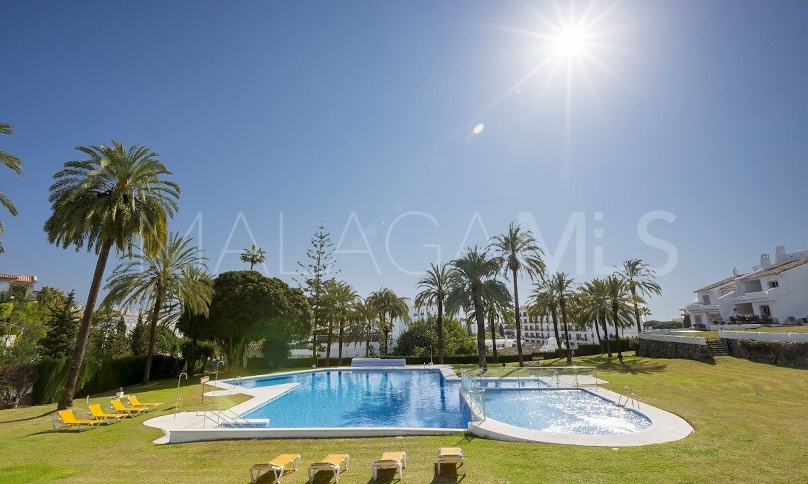 Nueva Andalucia 2 bedrooms apartment for sale