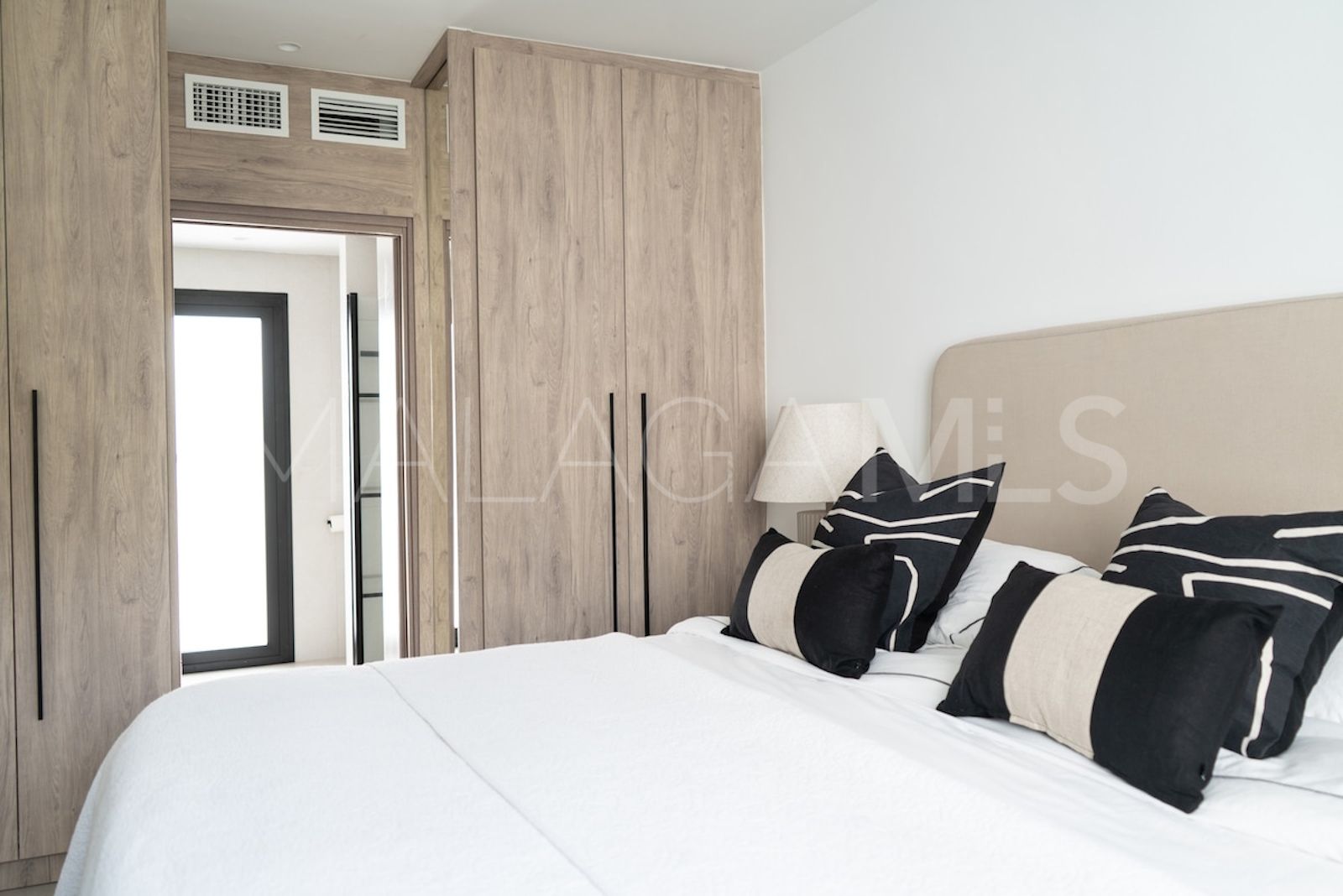 Nueva Andalucia 2 bedrooms apartment for sale