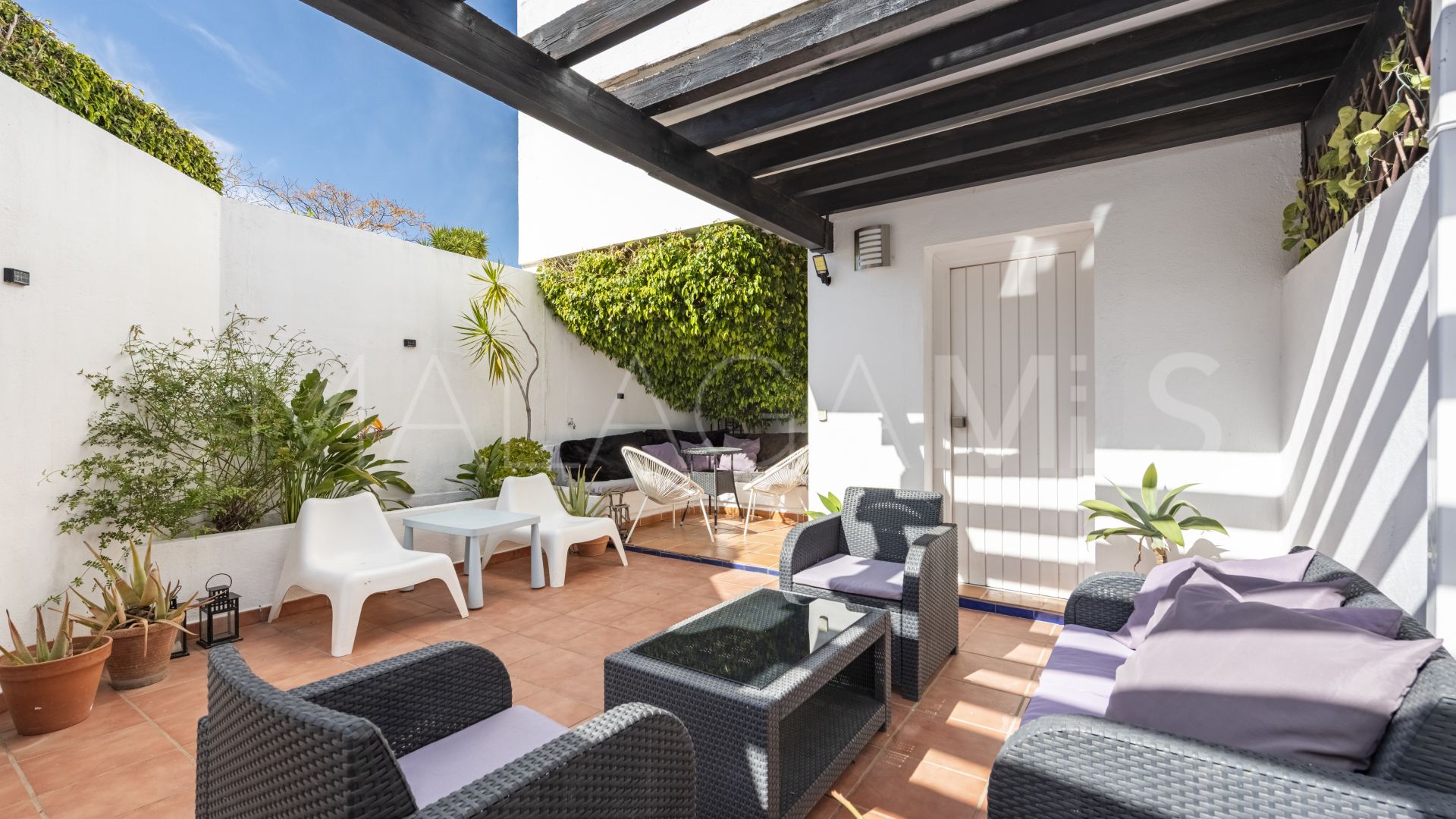 2 bedrooms Nueva Andalucia town house for sale