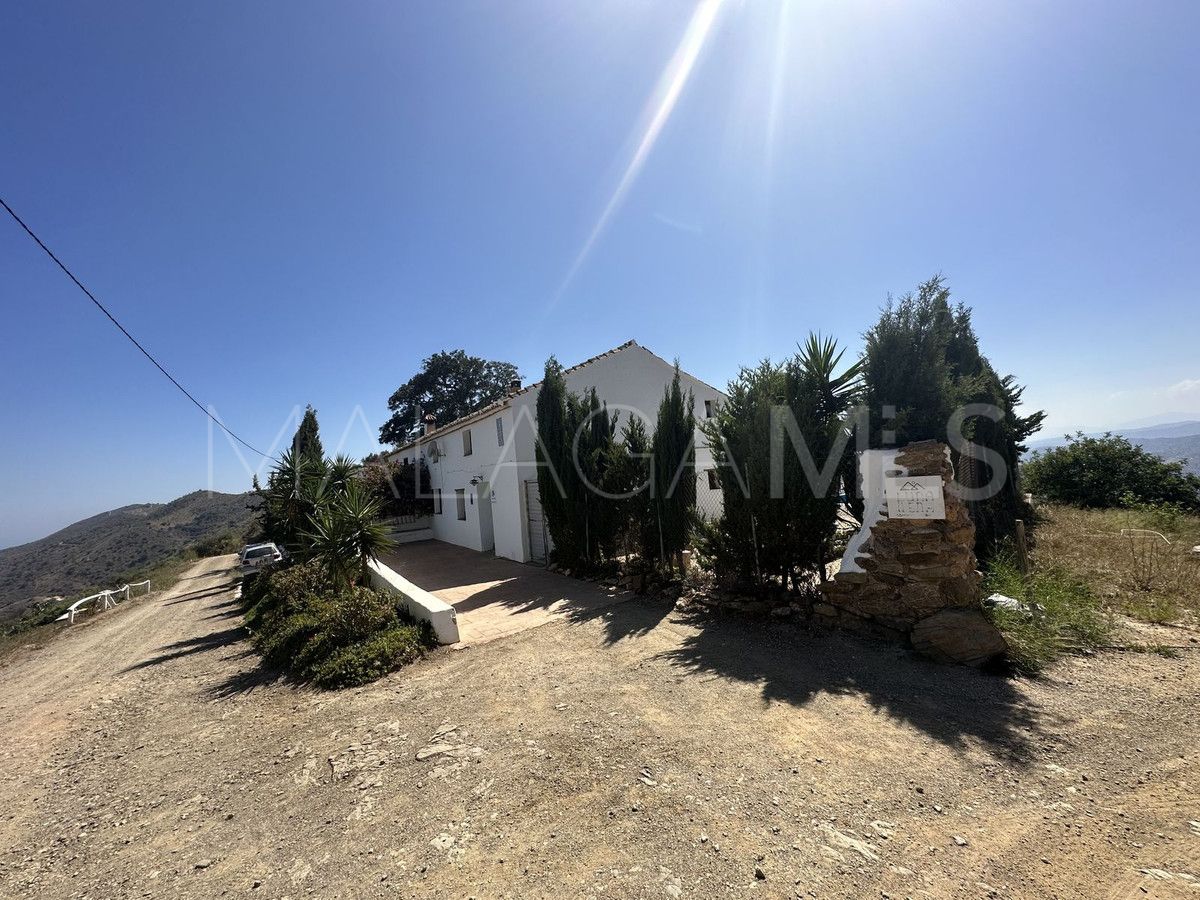 Finca for sale with 11 bedrooms in Malaga