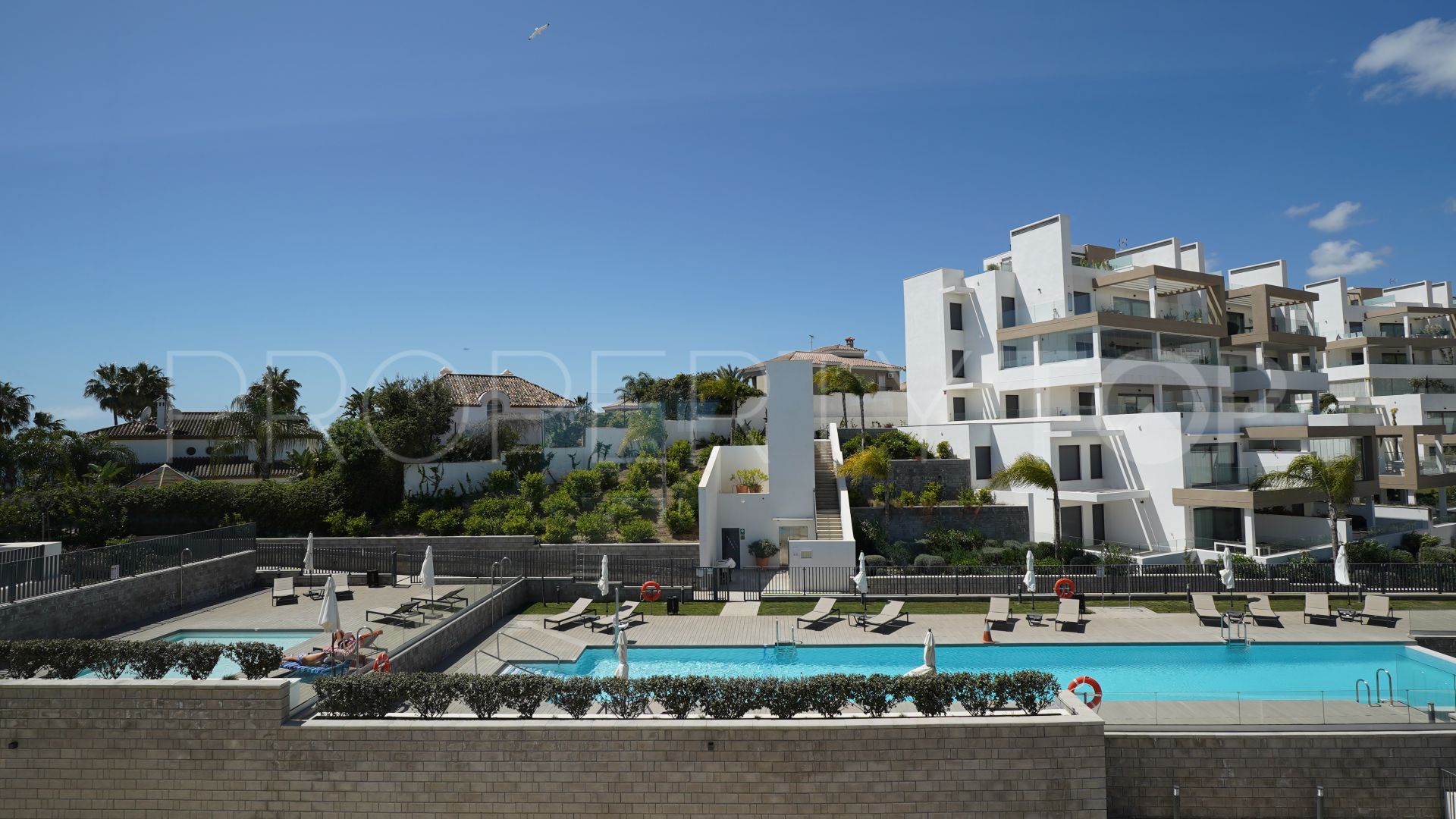 Penthouse for sale in Estepona Centre with 4 bedrooms