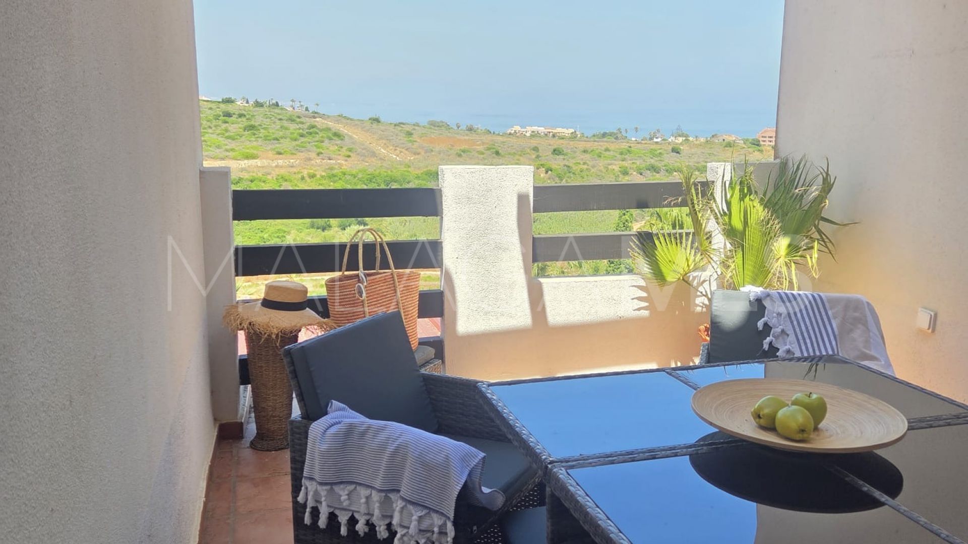 For sale 2 bedrooms apartment in La Duquesa