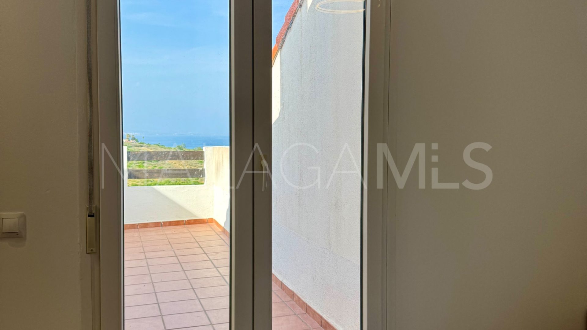 For sale 2 bedrooms apartment in La Duquesa